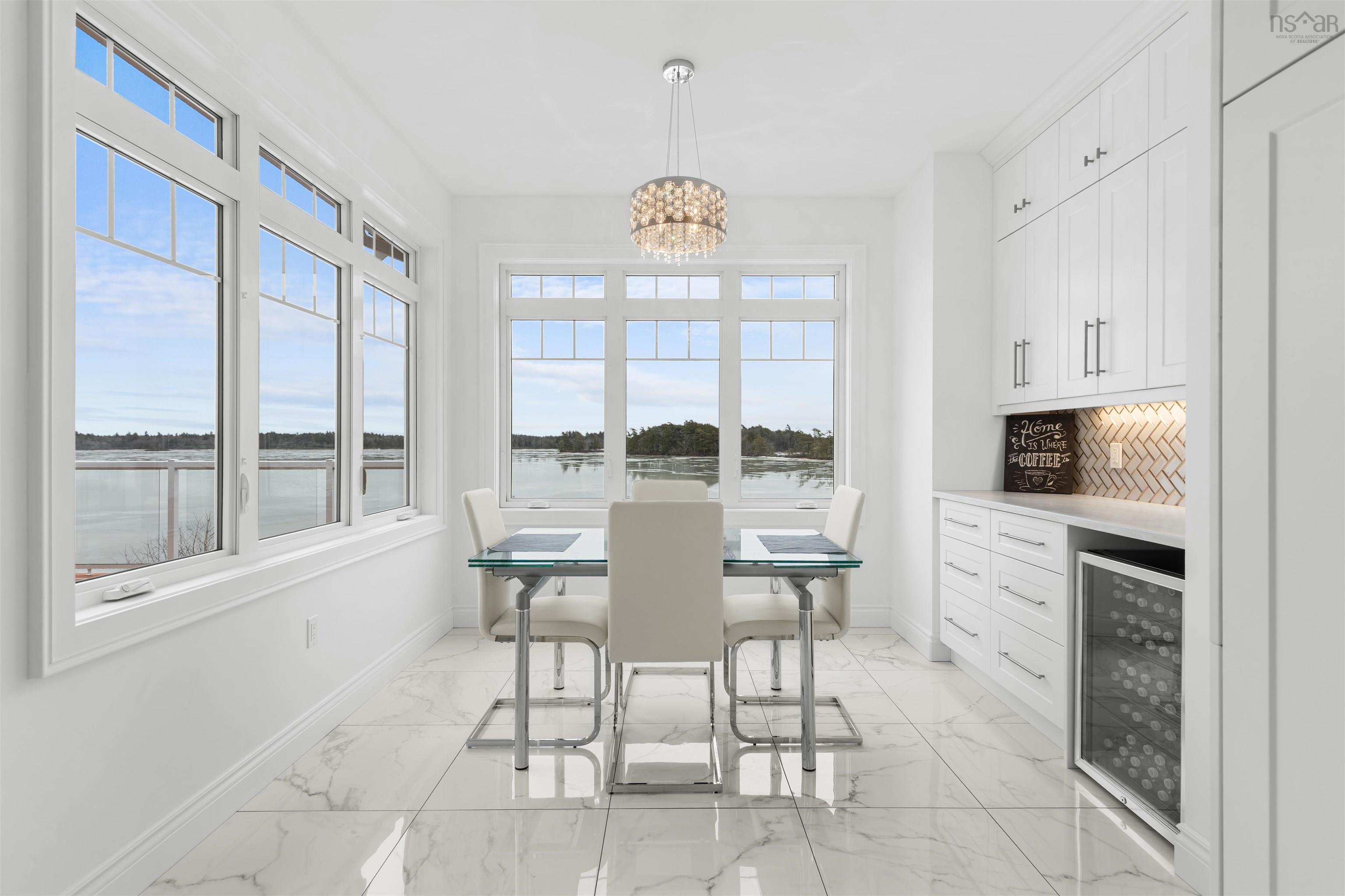 $1,680,000.00: 3224 203 Highway, Middle Ohio