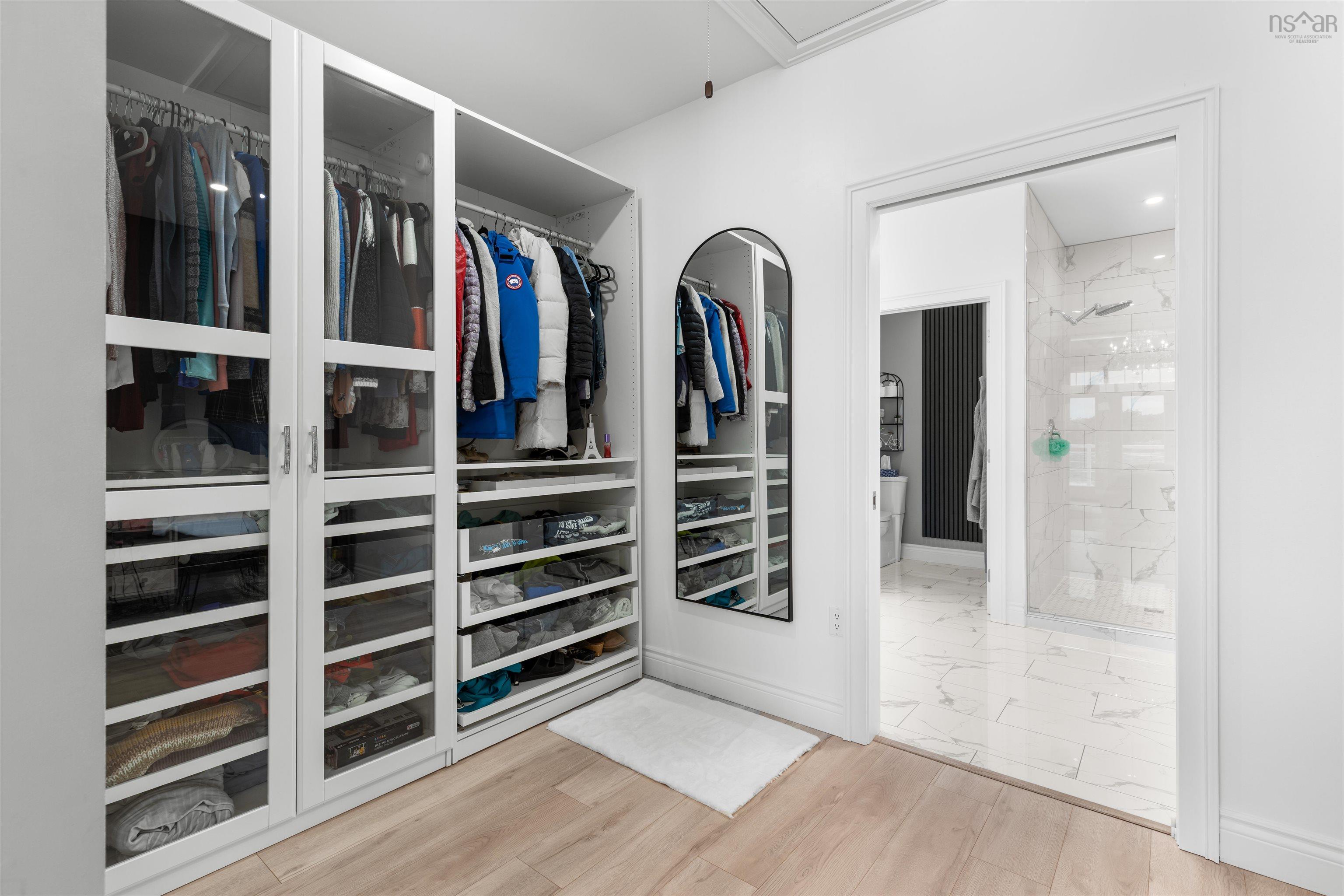 $1,680,000.00: 3224 203 Highway, Middle Ohio