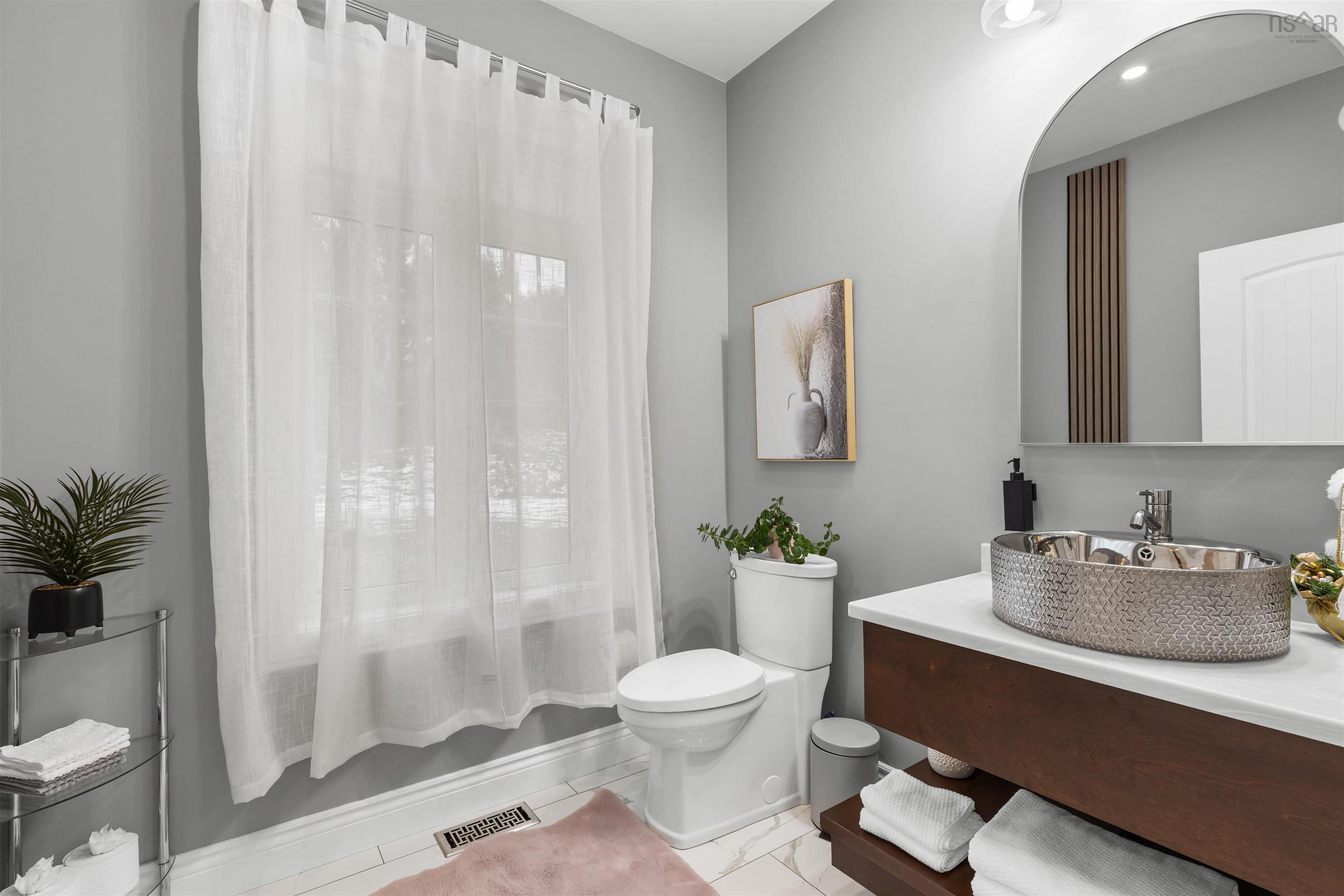 $1,680,000.00: 3224 203 Highway, Middle Ohio