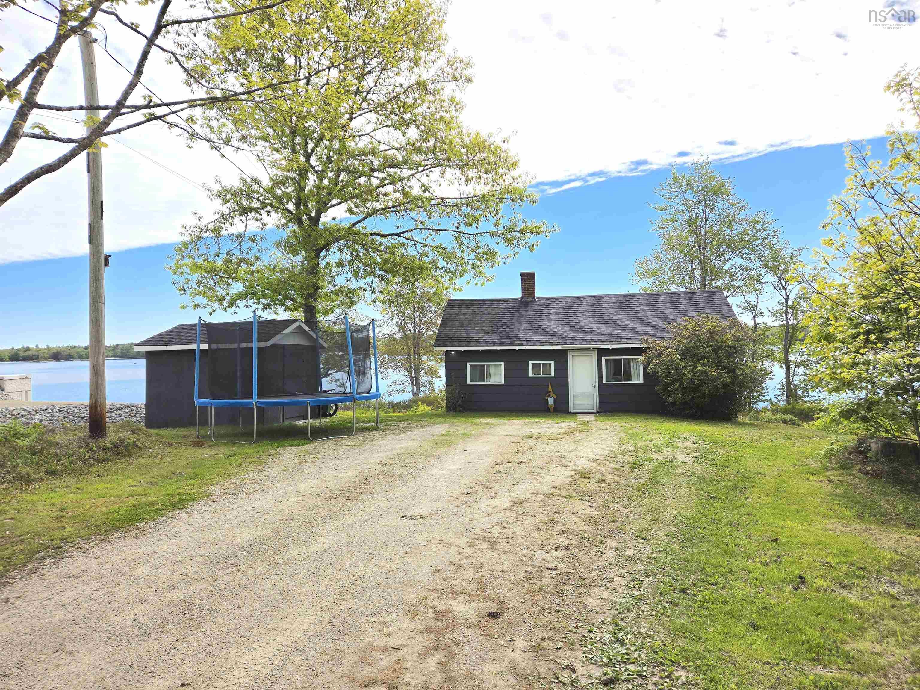 $1,680,000.00: 3224 203 Highway, Middle Ohio