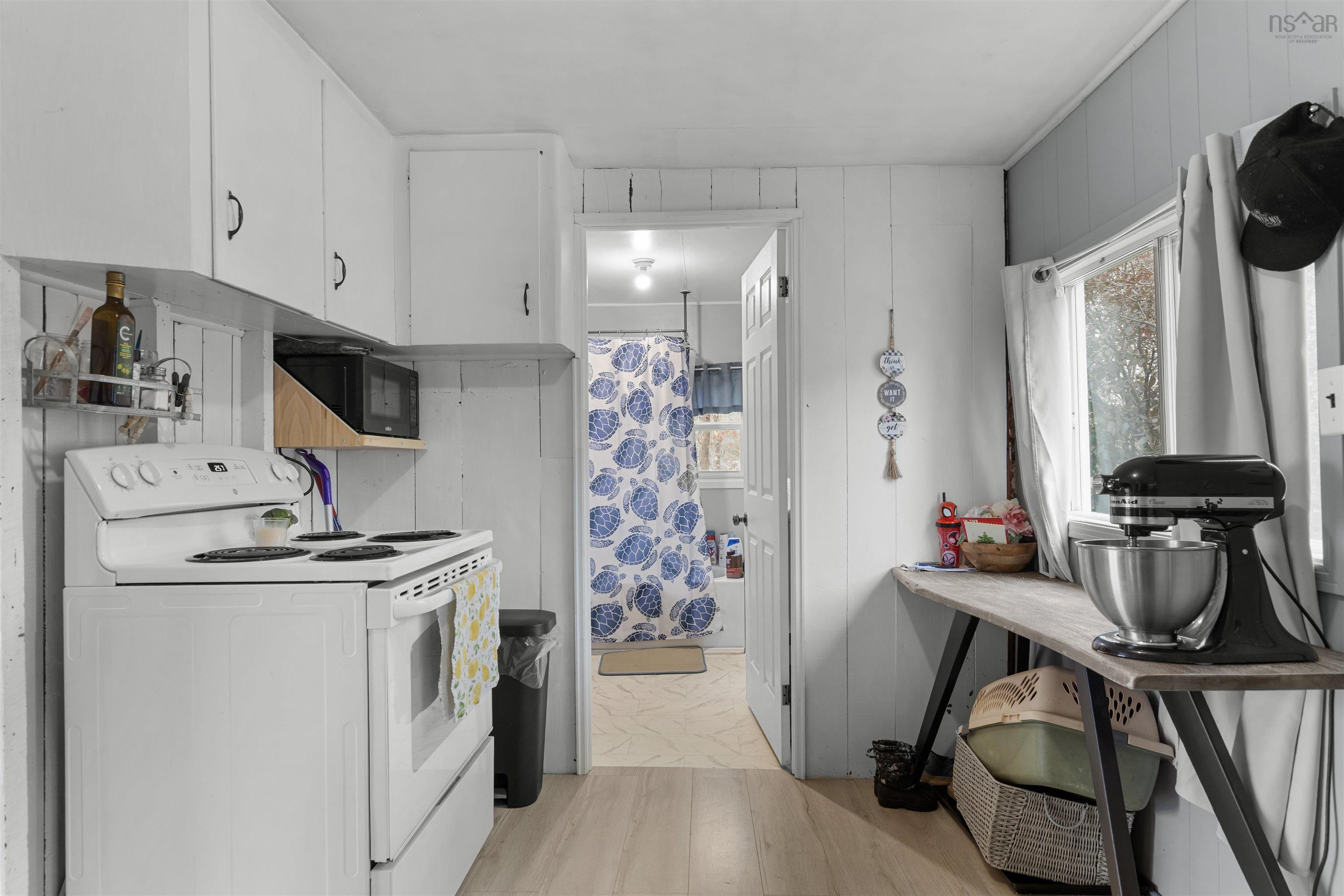 $1,680,000.00: 3224 203 Highway, Middle Ohio