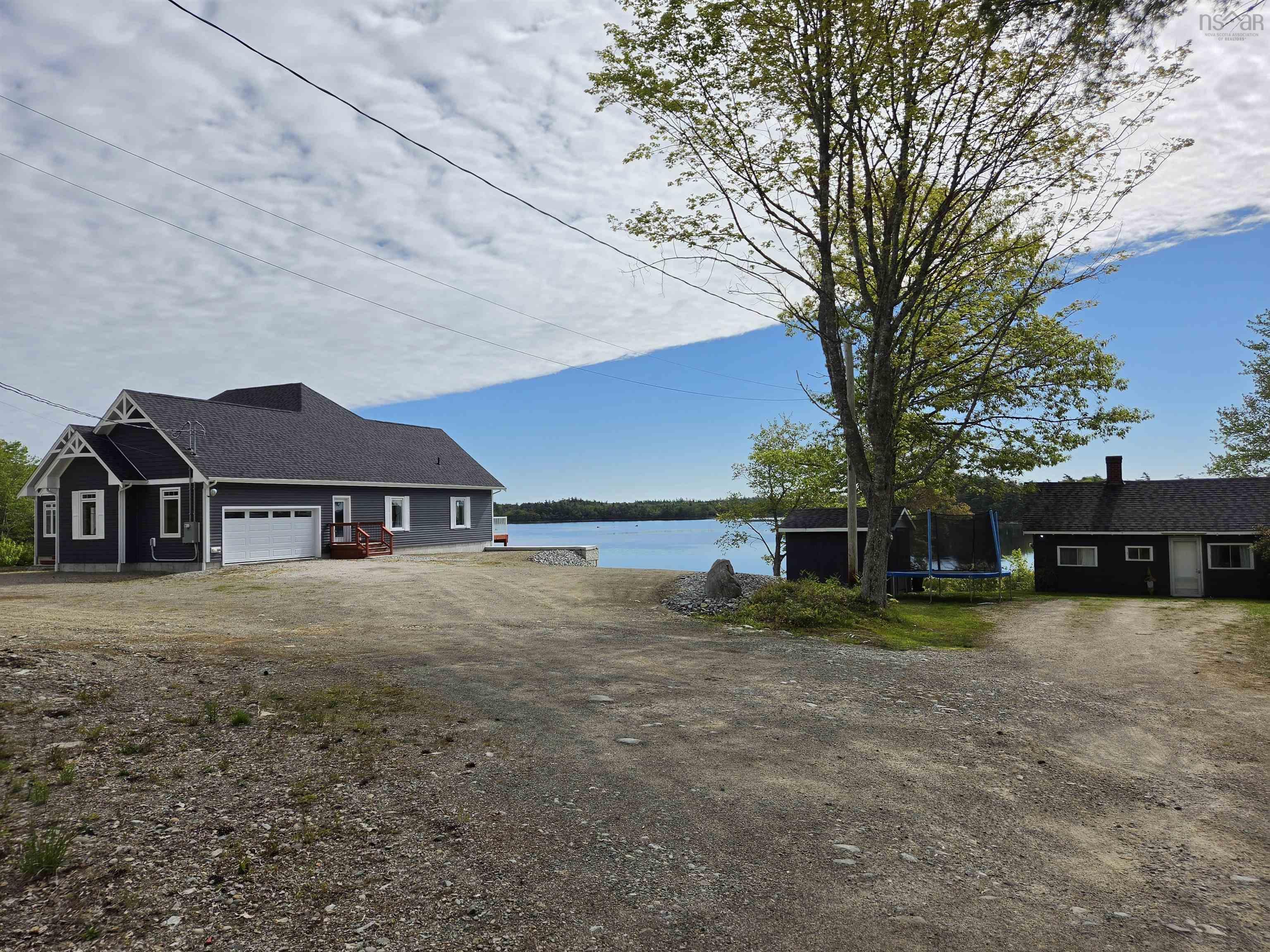 $1,680,000.00: 3224 203 Highway, Middle Ohio