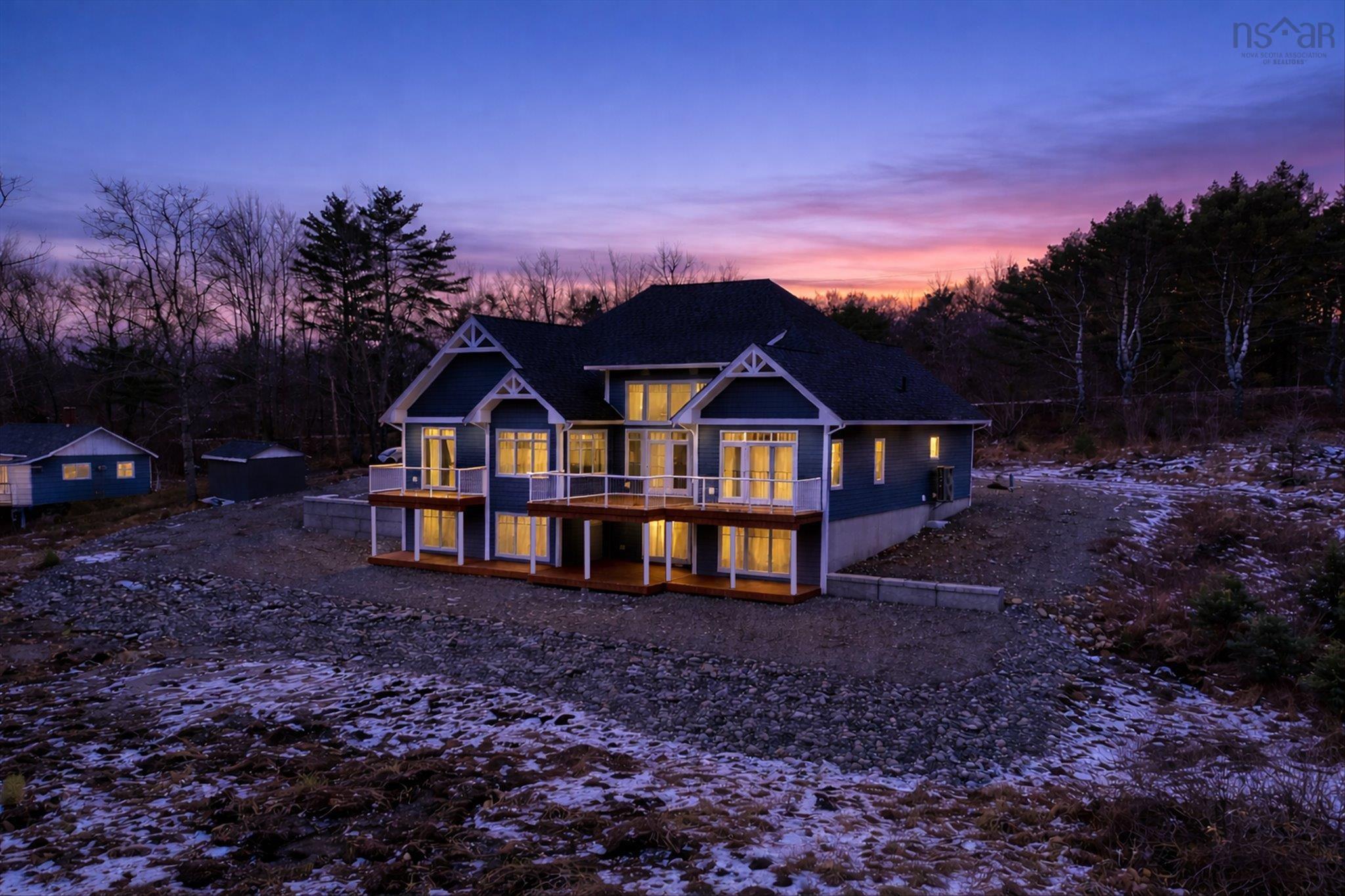 $1,680,000.00: 3224 203 Highway, Middle Ohio