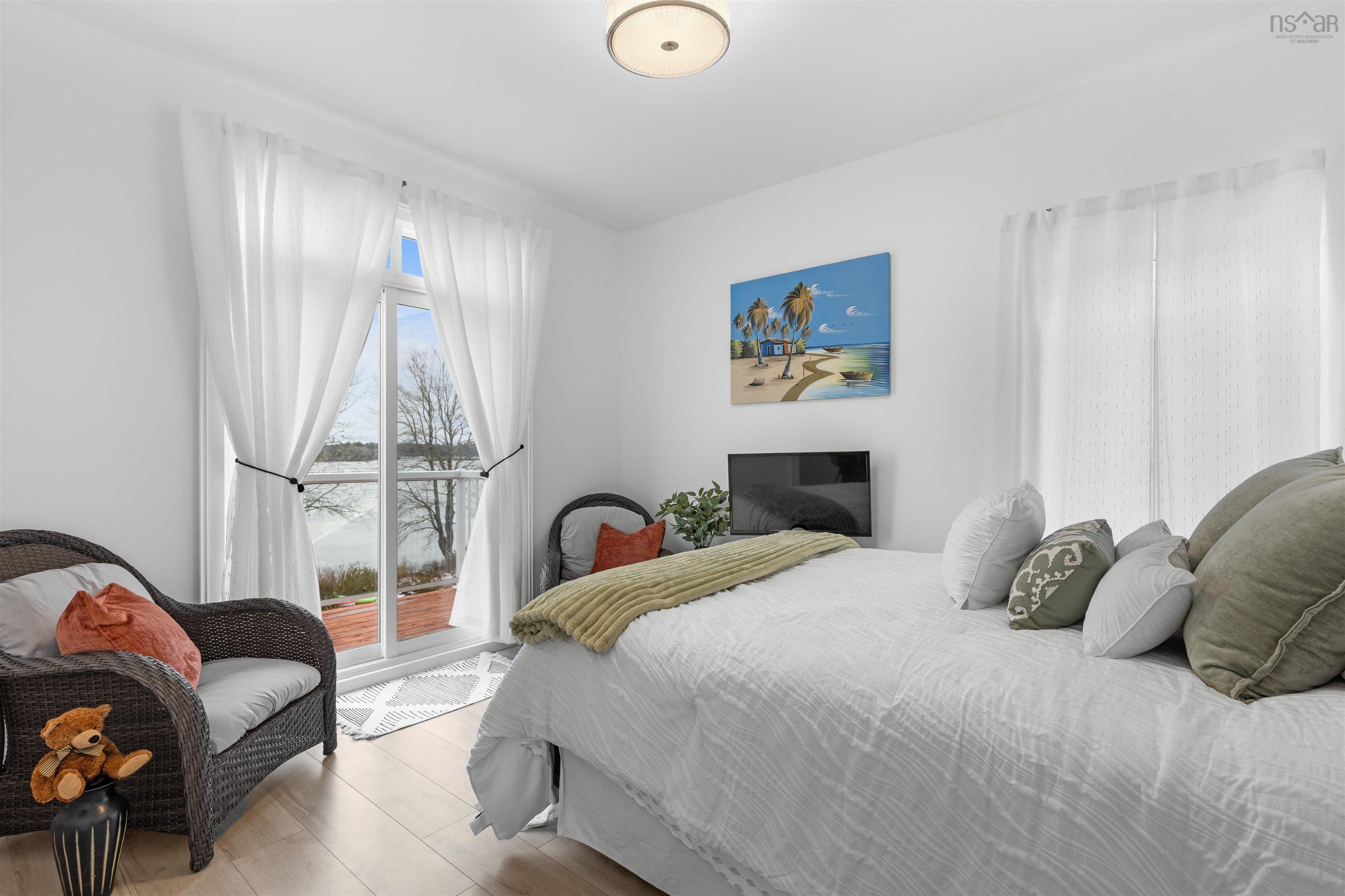 $1,680,000.00: 3224 203 Highway, Middle Ohio