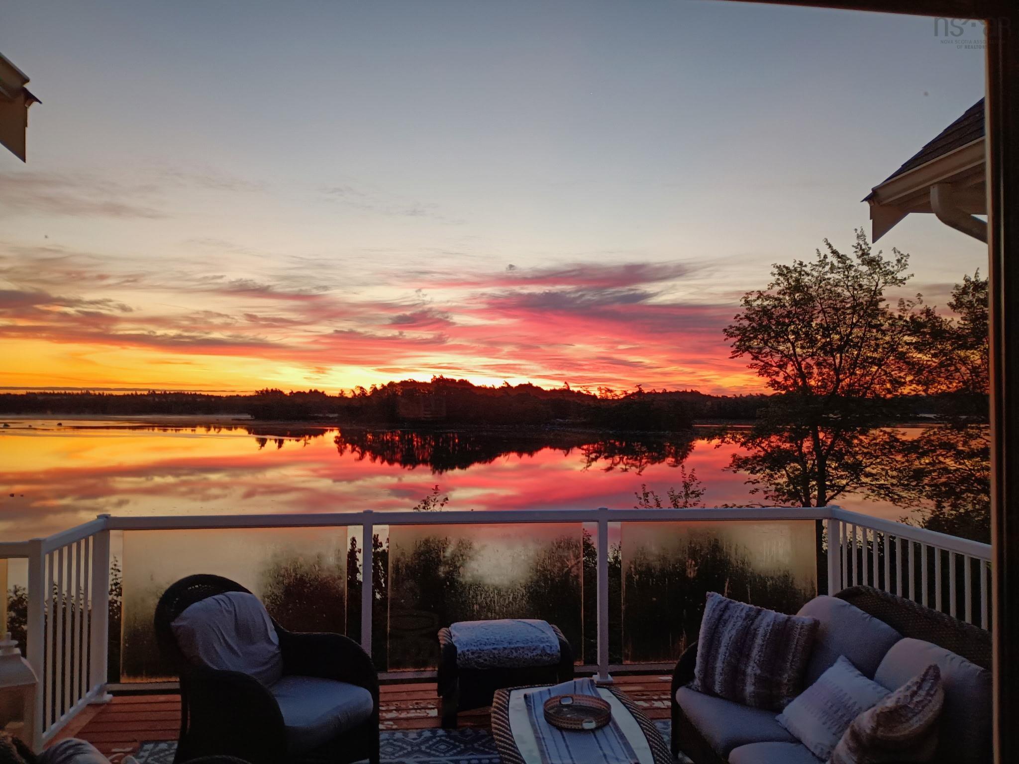 $1,680,000.00: 3224 203 Highway, Middle Ohio