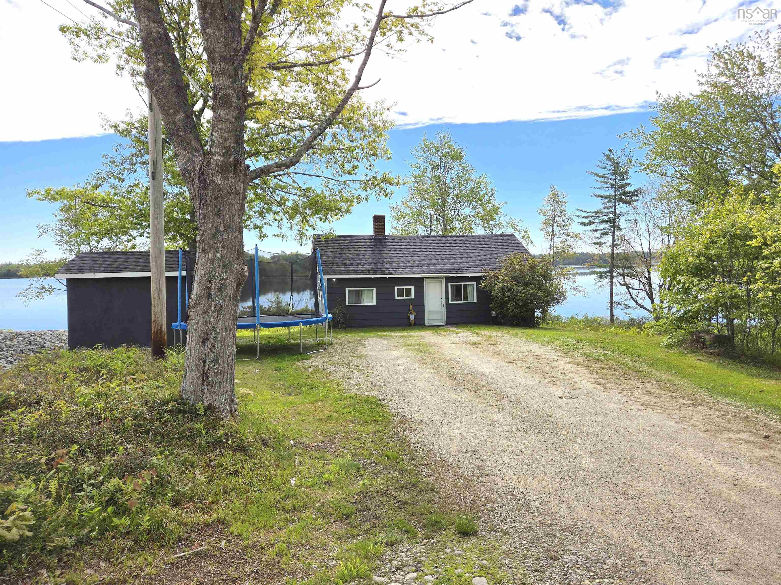 $1,680,000.00: 3224 203 Highway, Middle Ohio