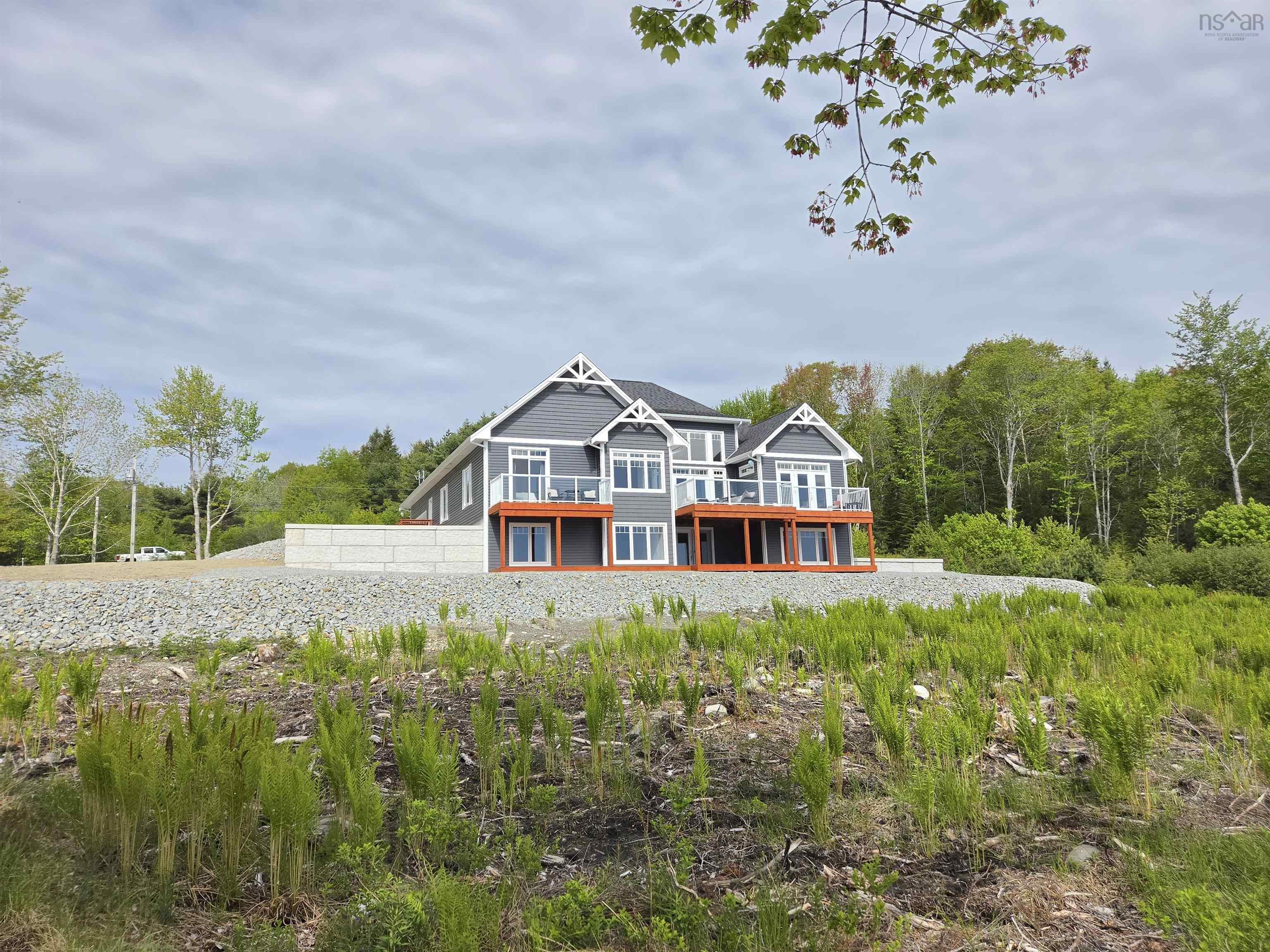 $1,680,000.00: 3224 203 Highway, Middle Ohio