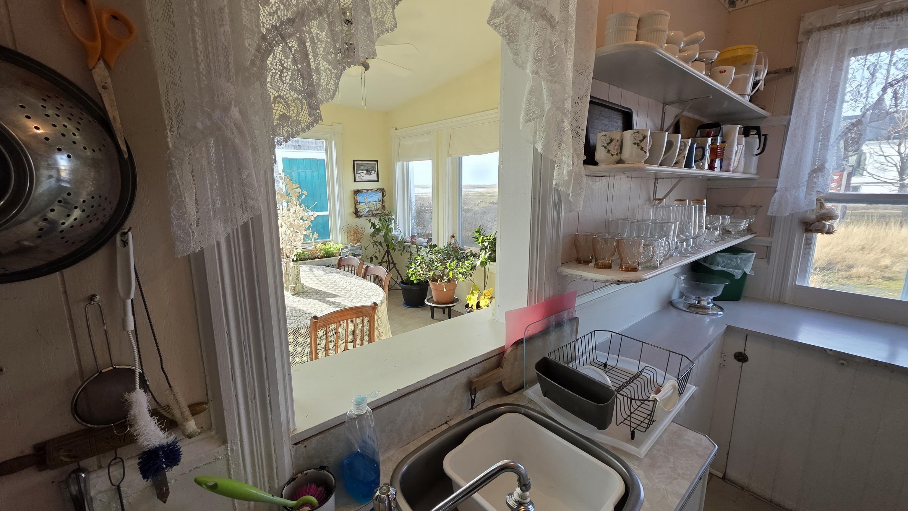 $349,000.00: 3702 209 Highway, Advocate Harbour