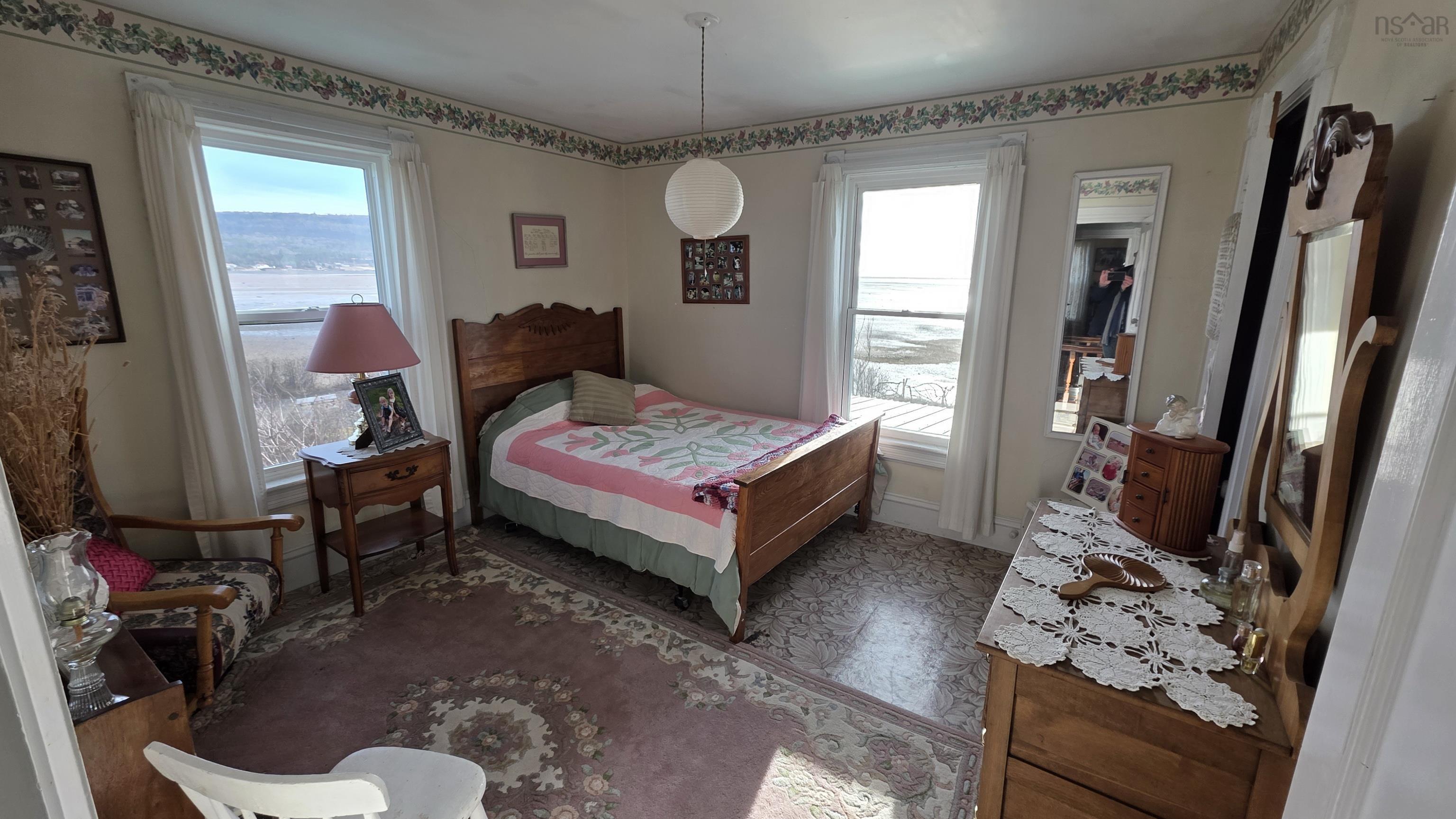 $349,000.00: 3702 209 Highway, Advocate Harbour