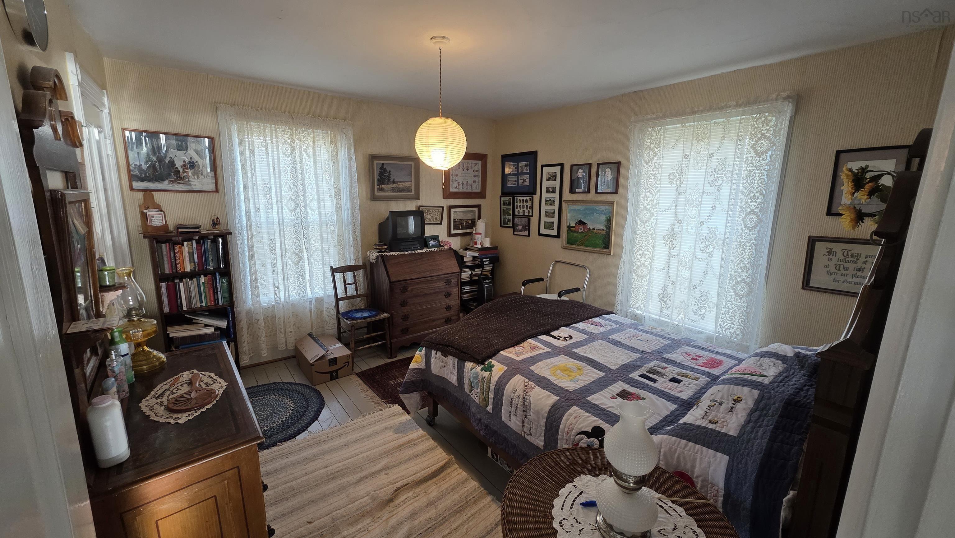 $349,000.00: 3702 209 Highway, Advocate Harbour