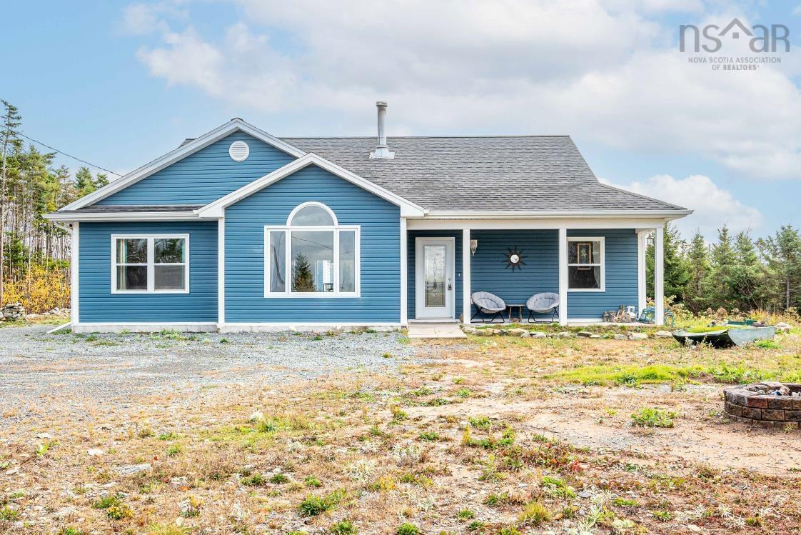 $565,000.00: 281 Heselton Drive, Ostrea Lake