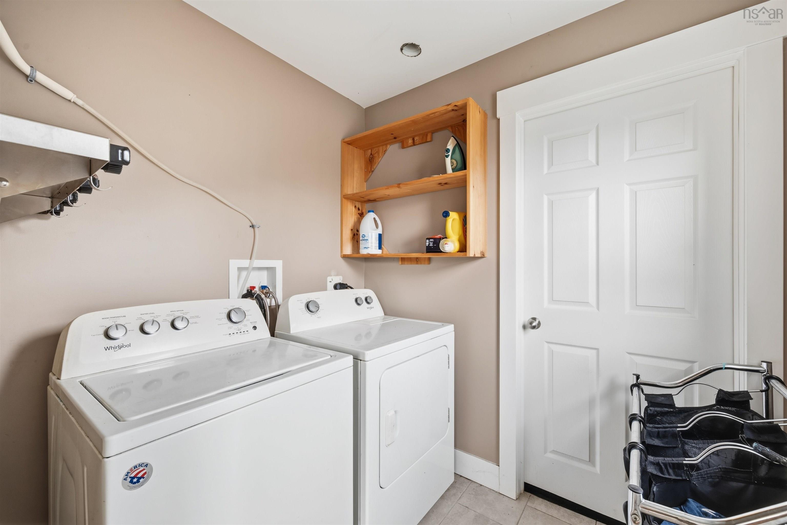 $565,000.00: 281 Heselton Drive, Ostrea Lake