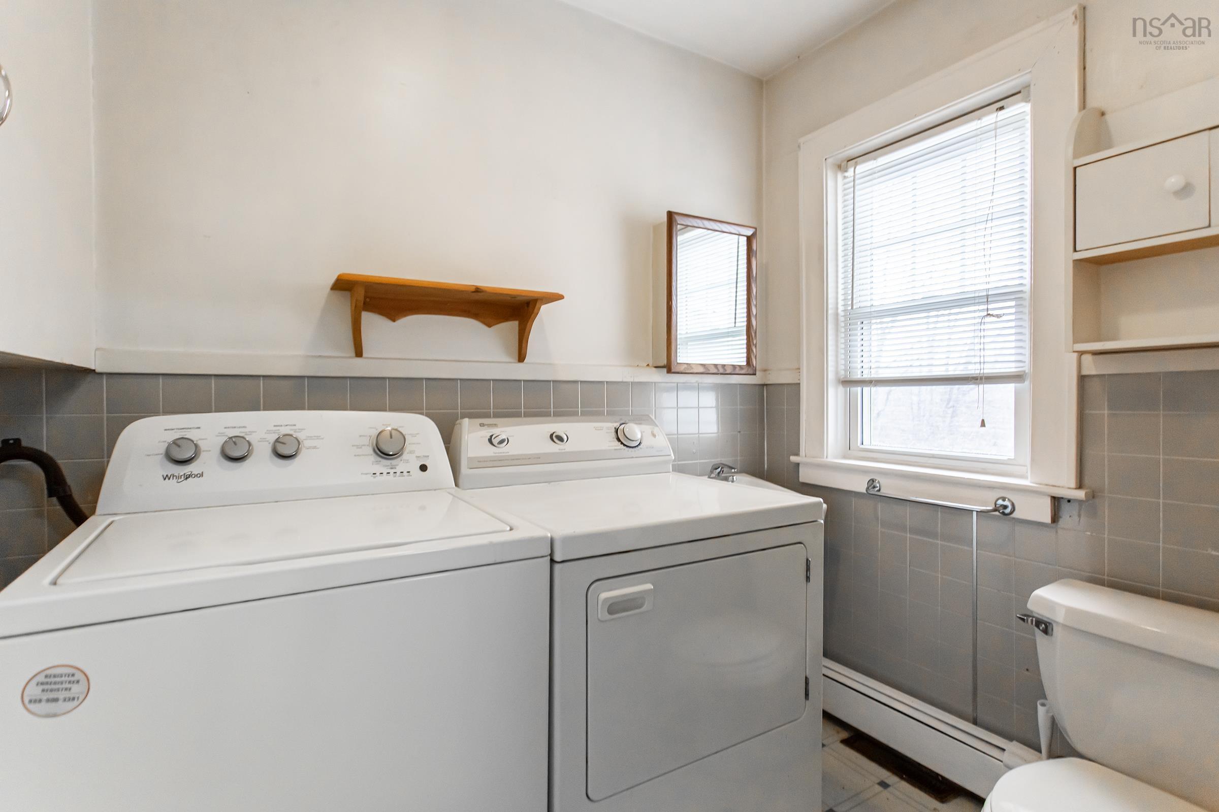 $225,000.00: 206 Main Street, Middleton