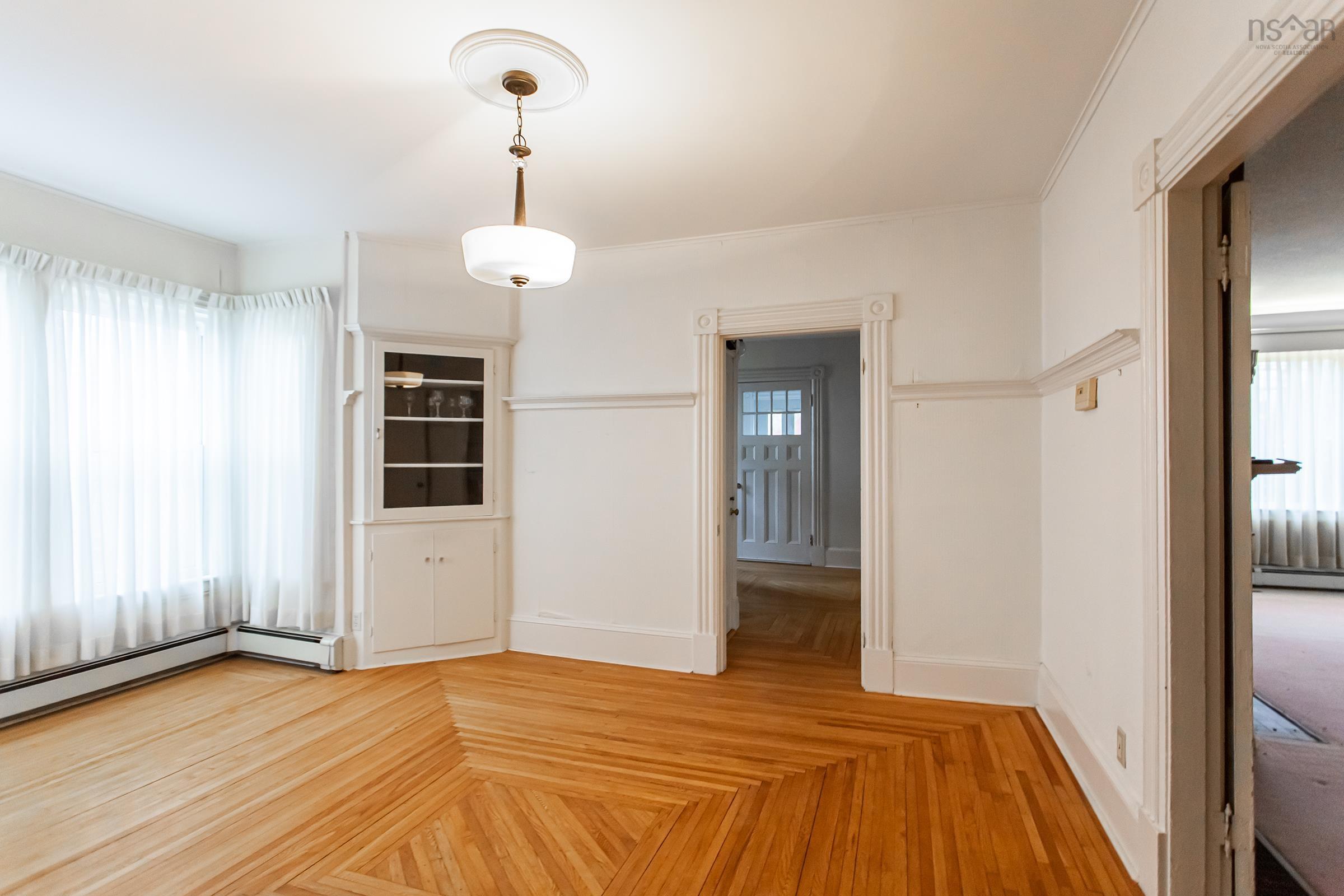 $225,000.00: 206 Main Street, Middleton