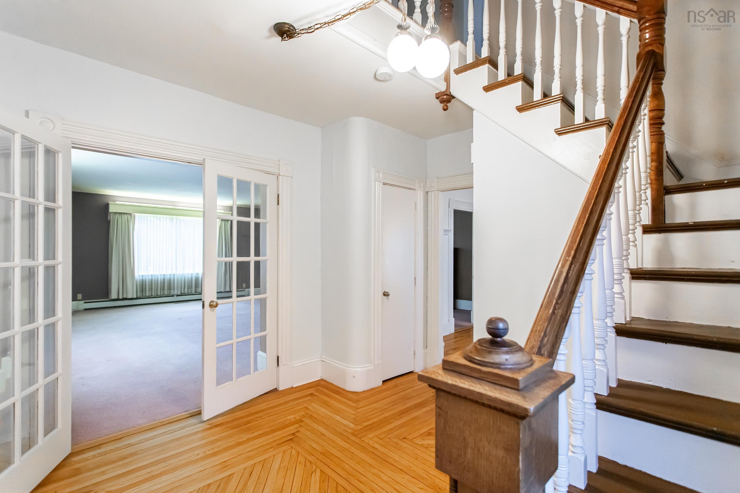 $225,000.00: 206 Main Street, Middleton