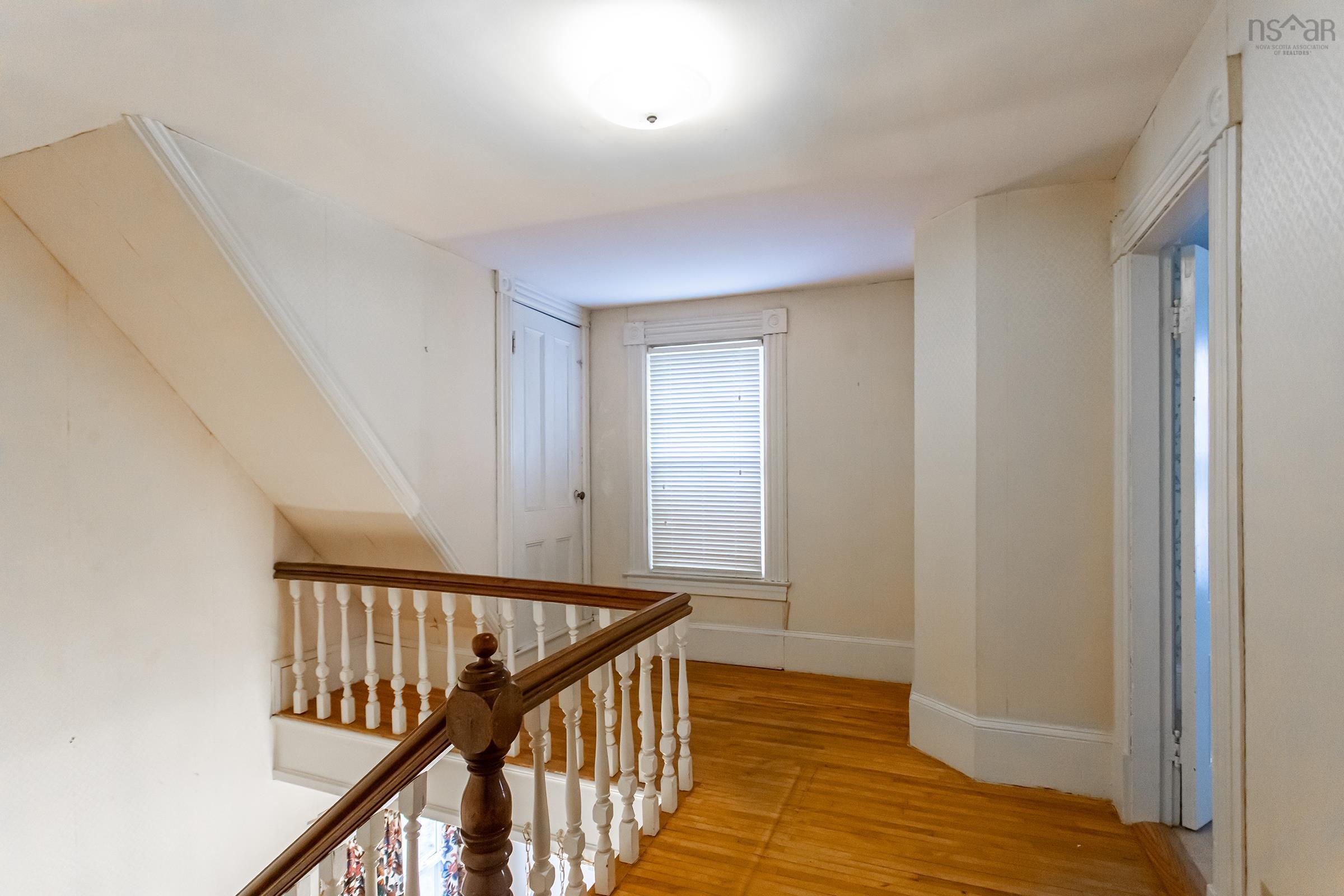 $225,000.00: 206 Main Street, Middleton