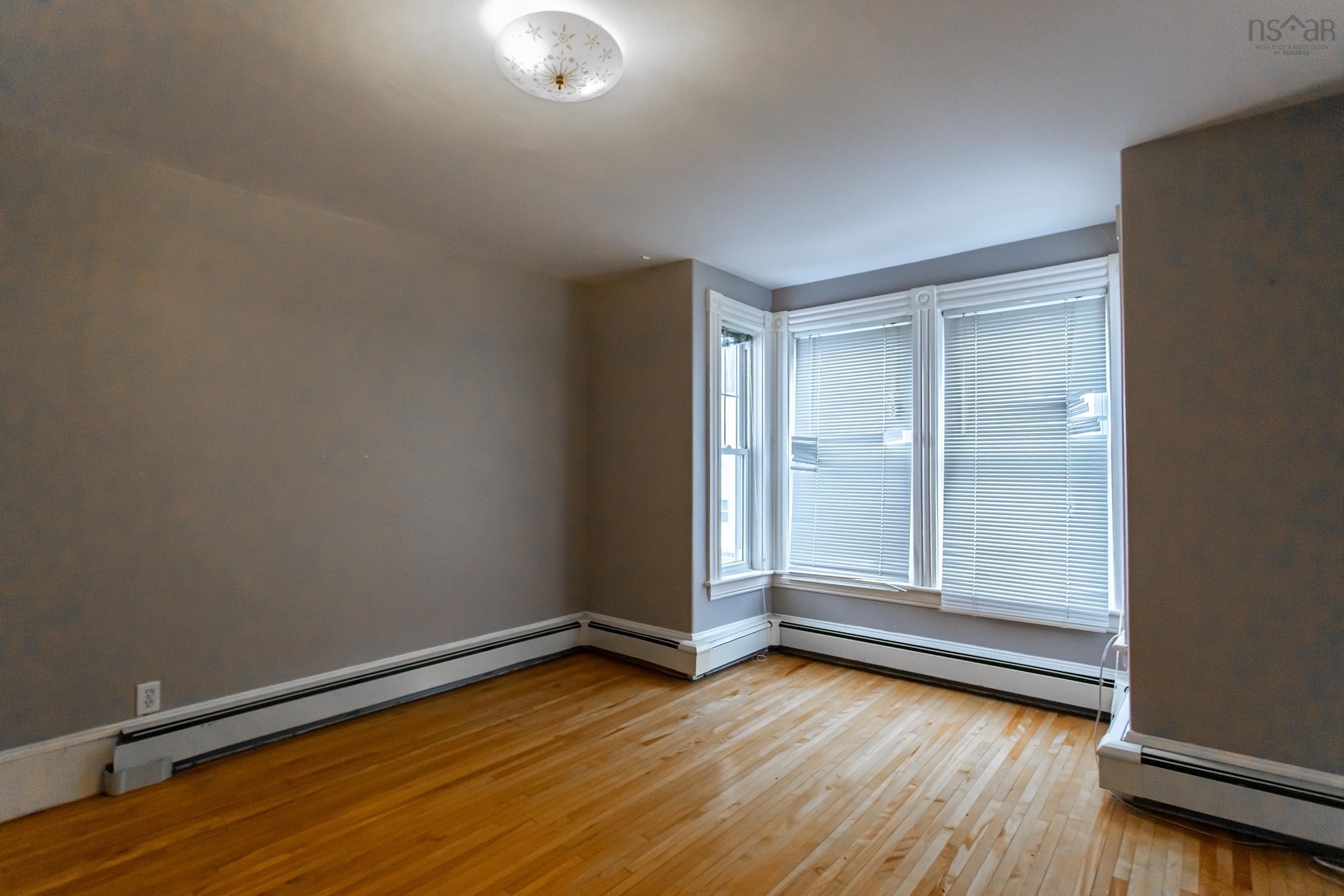 $225,000.00: 206 Main Street, Middleton