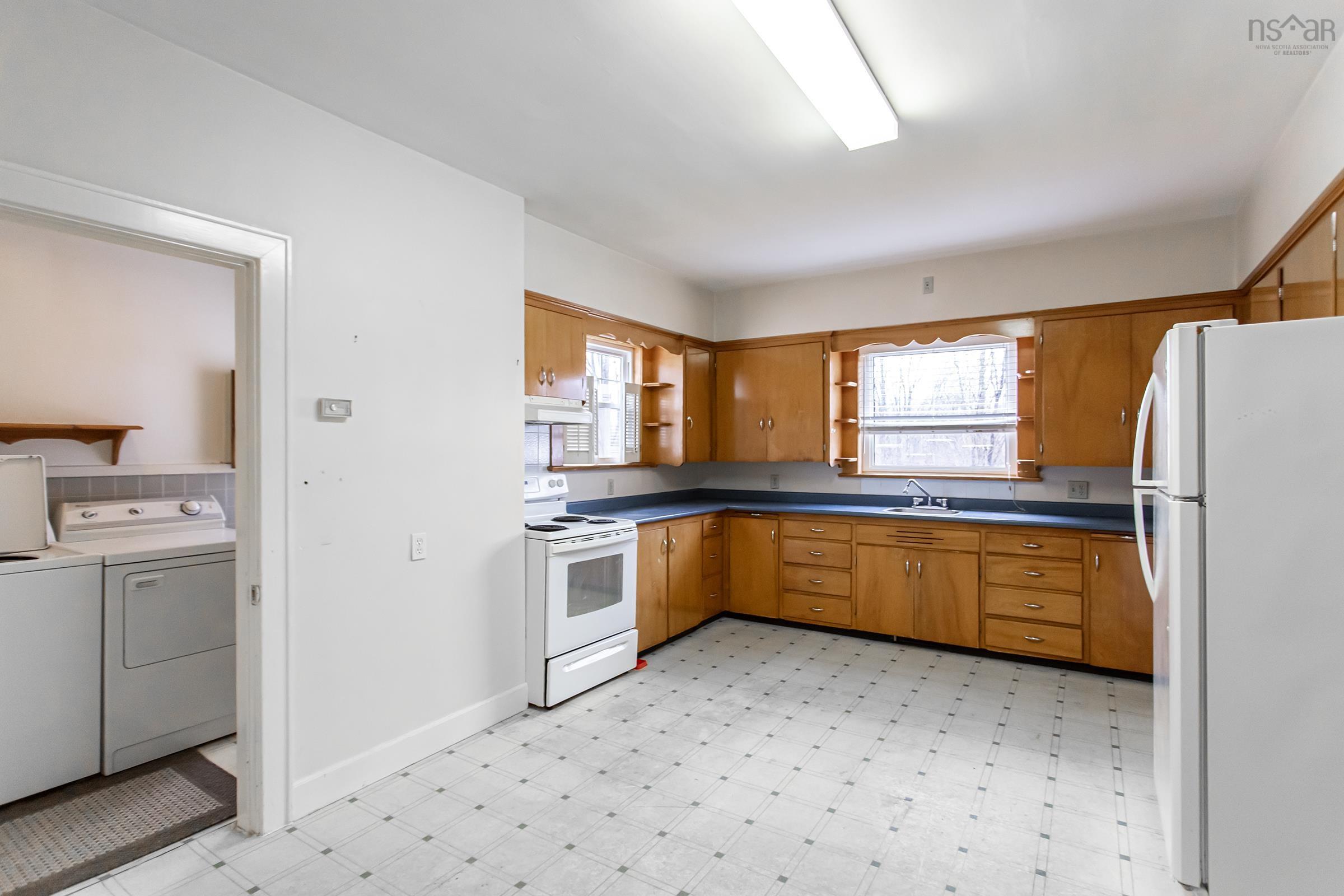 $225,000.00: 206 Main Street, Middleton