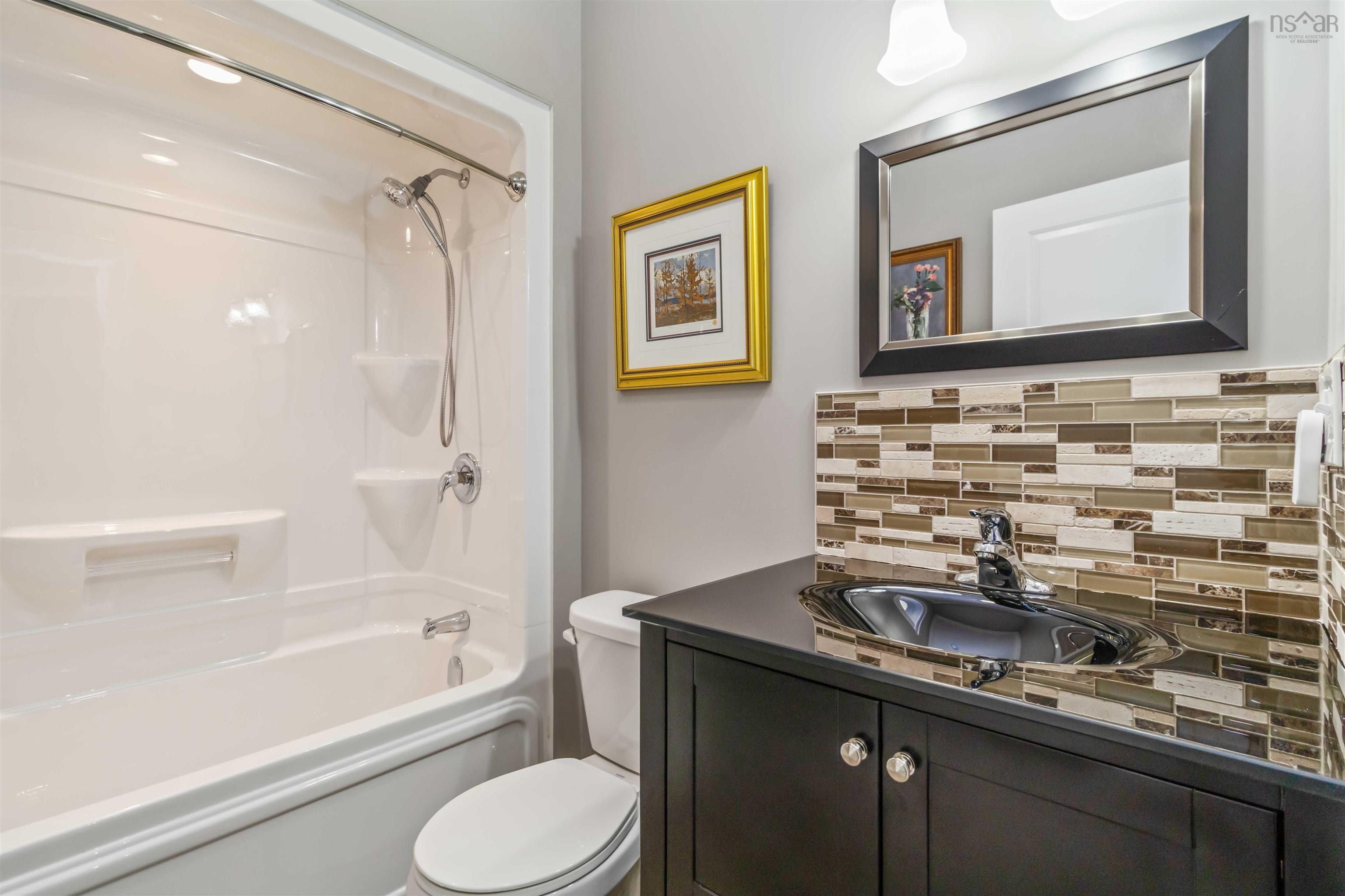 $769,900.00: 38 Roundhouse Drive, Bridgewater