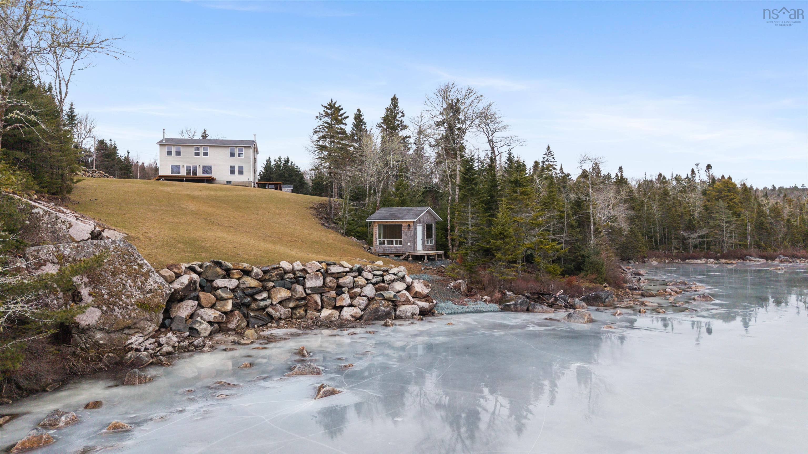 $559,900.00: 120 Old Road Hill, Sherbrooke