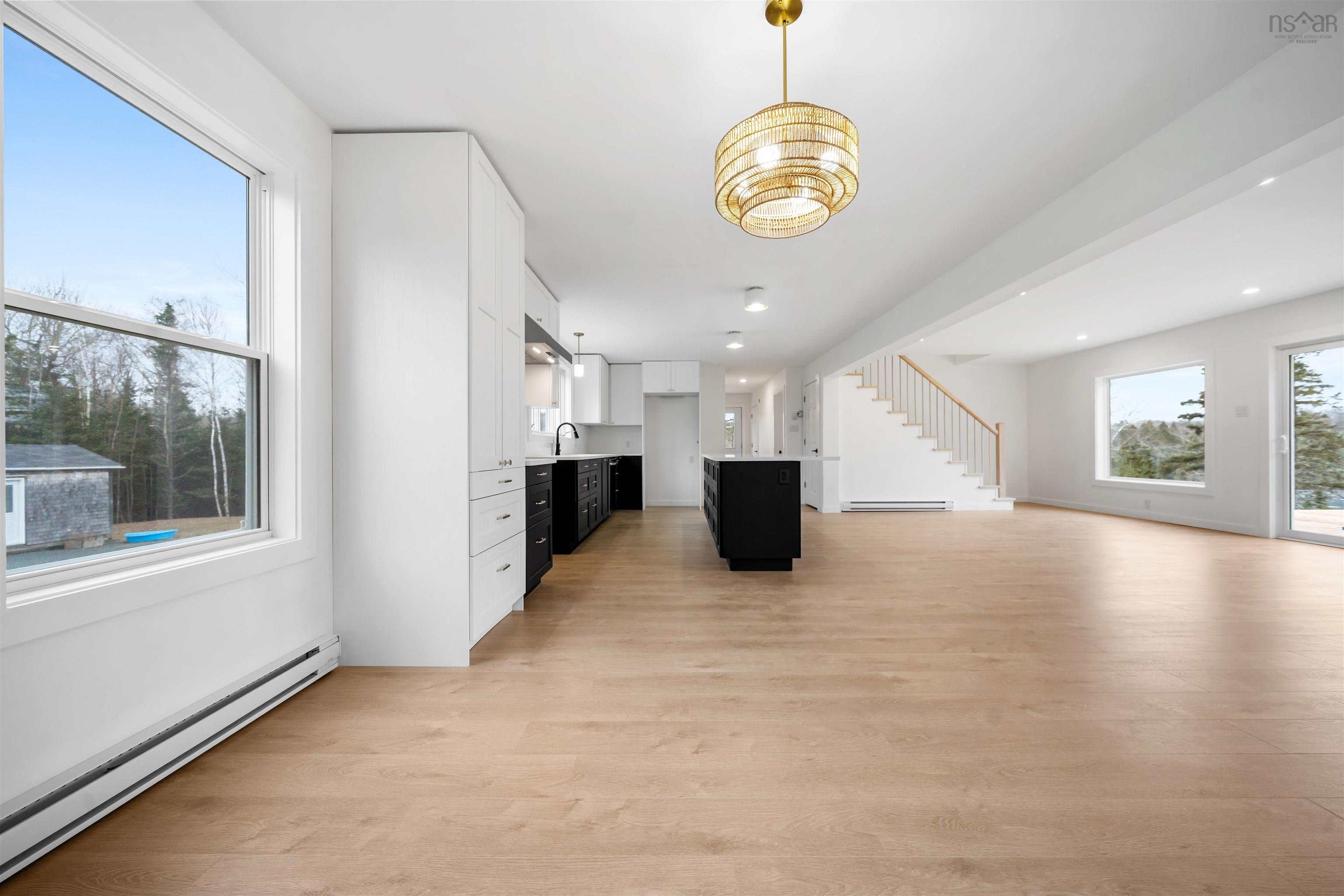 $559,900.00: 120 Old Road Hill, Sherbrooke