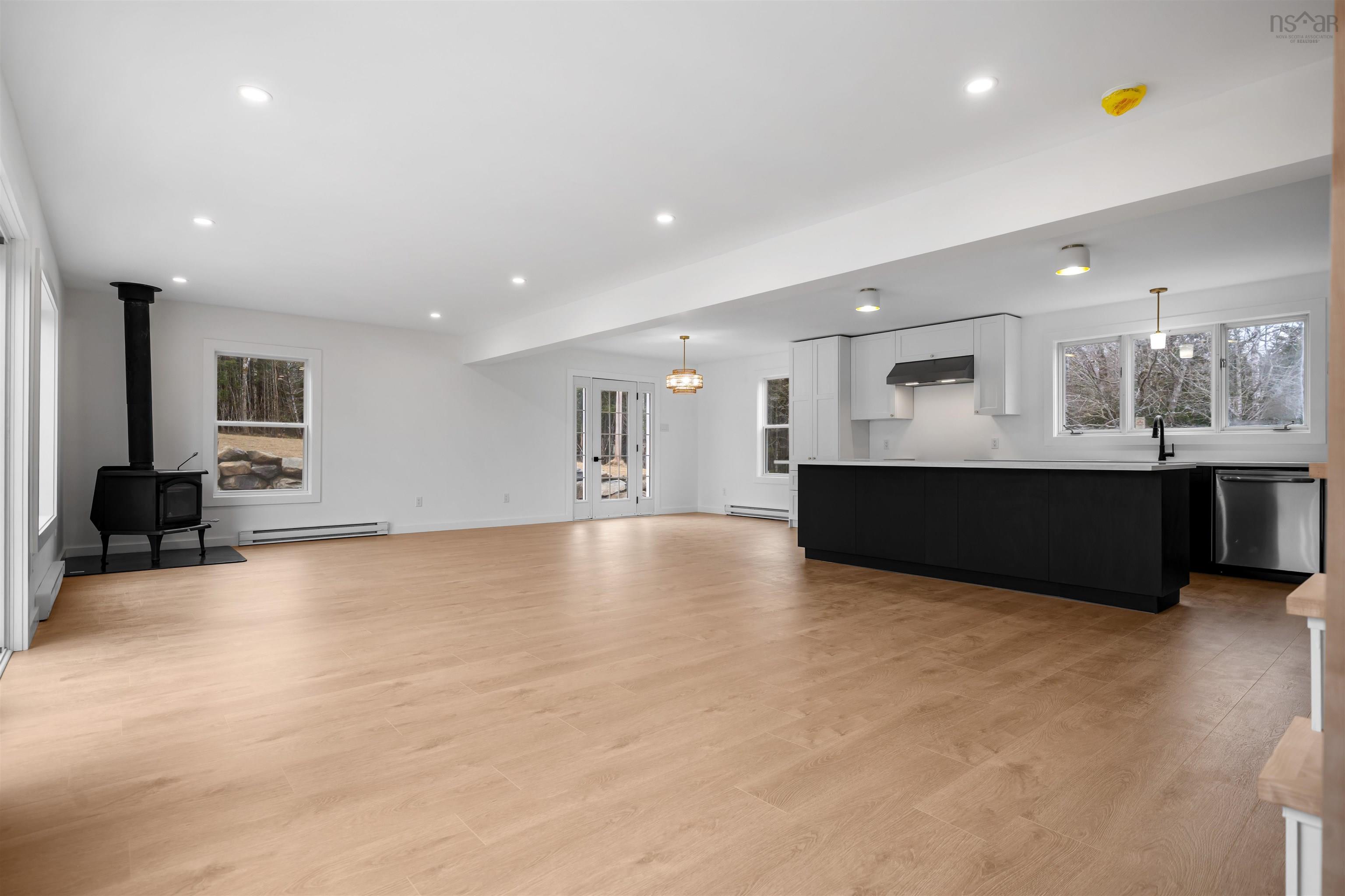 $559,900.00: 120 Old Road Hill, Sherbrooke