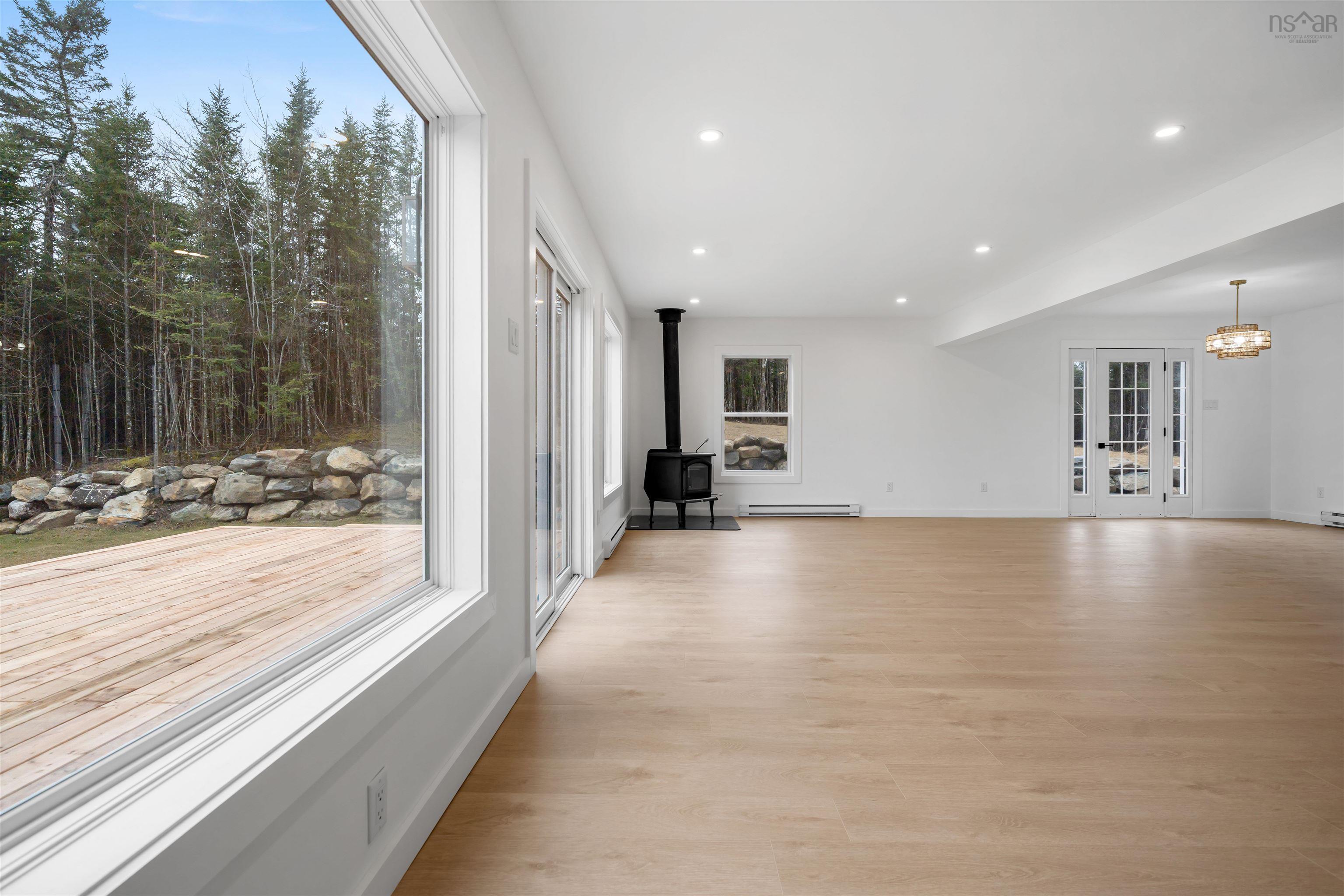 $559,900.00: 120 Old Road Hill, Sherbrooke