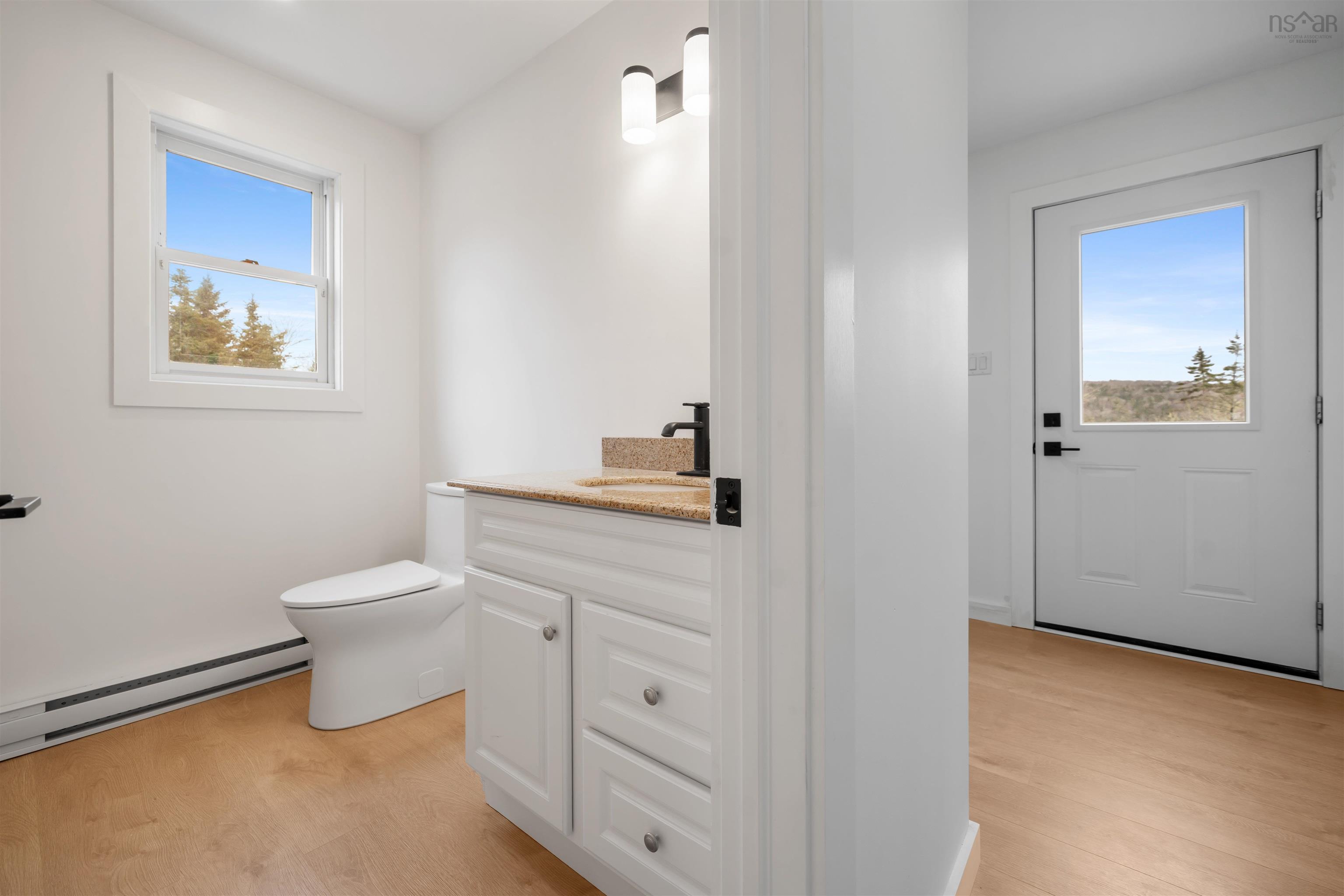 $559,900.00: 120 Old Road Hill, Sherbrooke