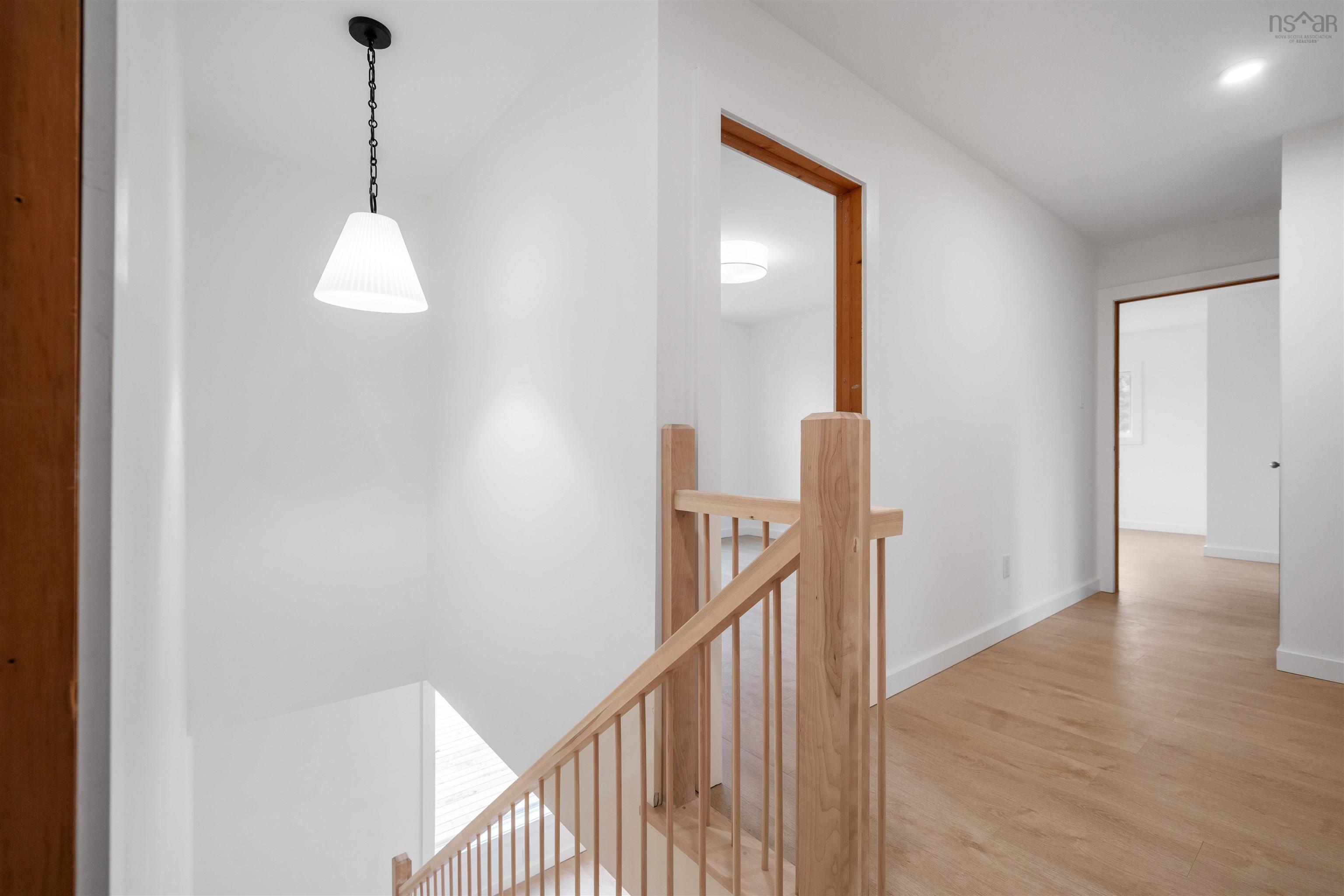 $559,900.00: 120 Old Road Hill, Sherbrooke