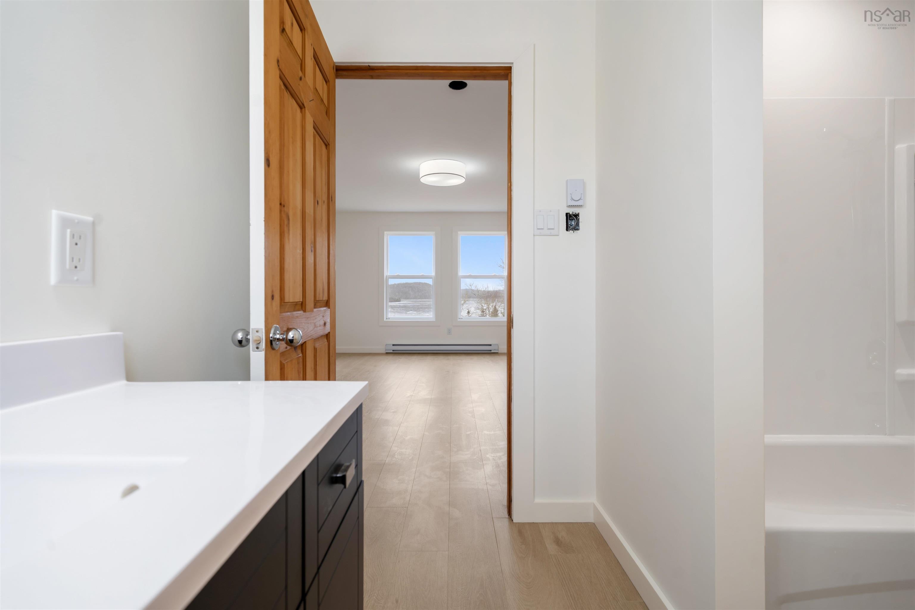 $559,900.00: 120 Old Road Hill, Sherbrooke