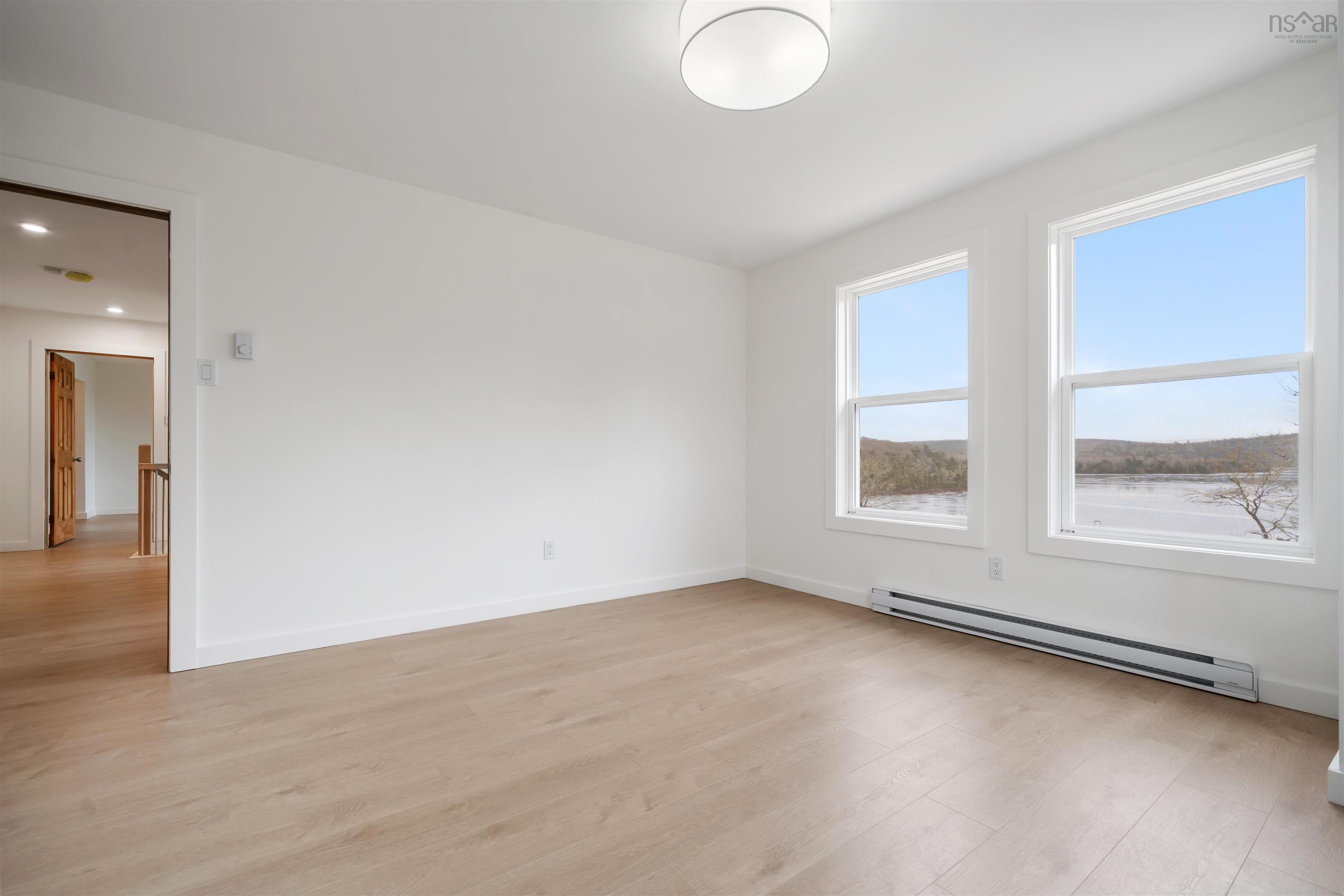 $559,900.00: 120 Old Road Hill, Sherbrooke