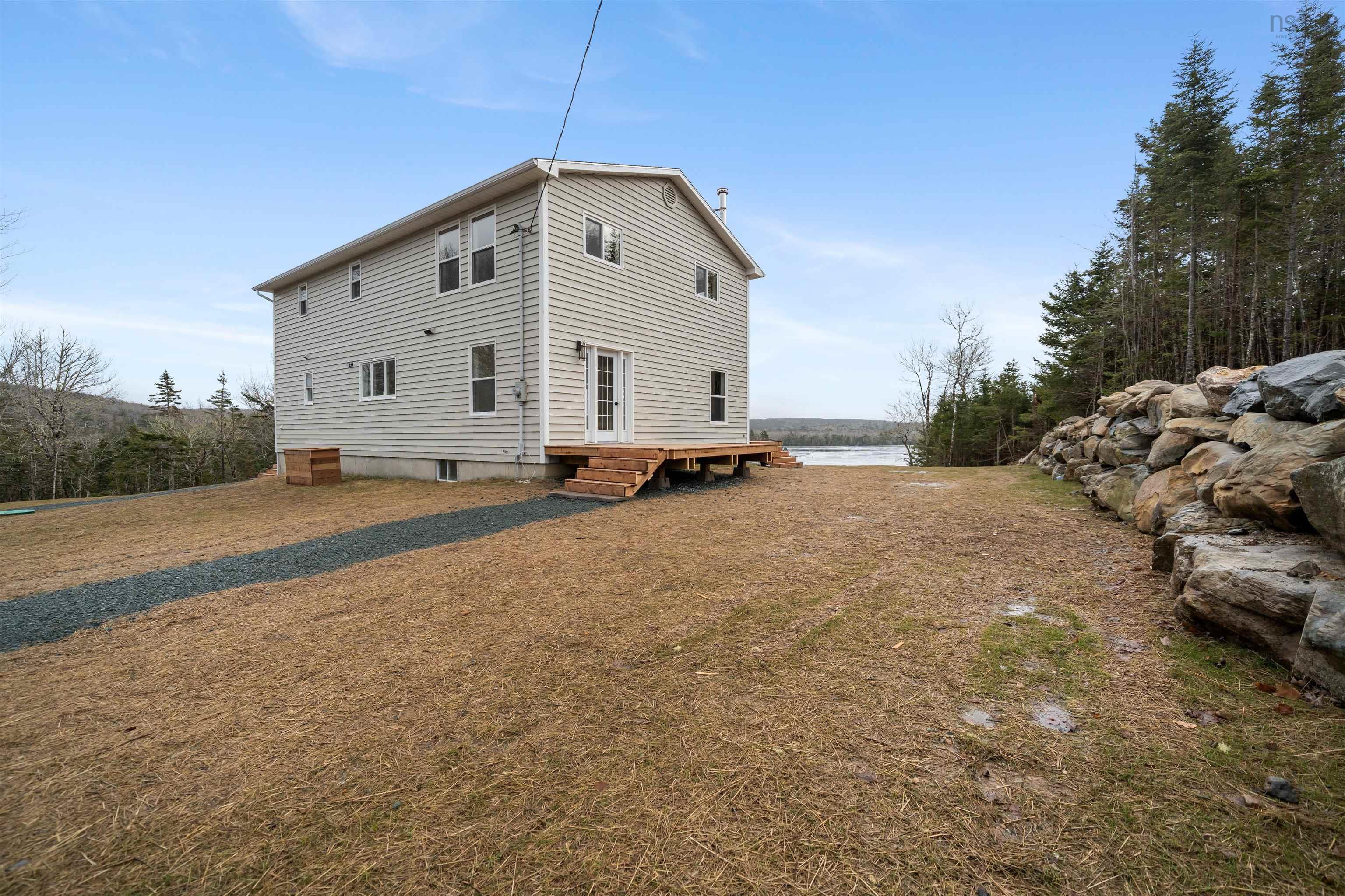 $559,900.00: 120 Old Road Hill, Sherbrooke