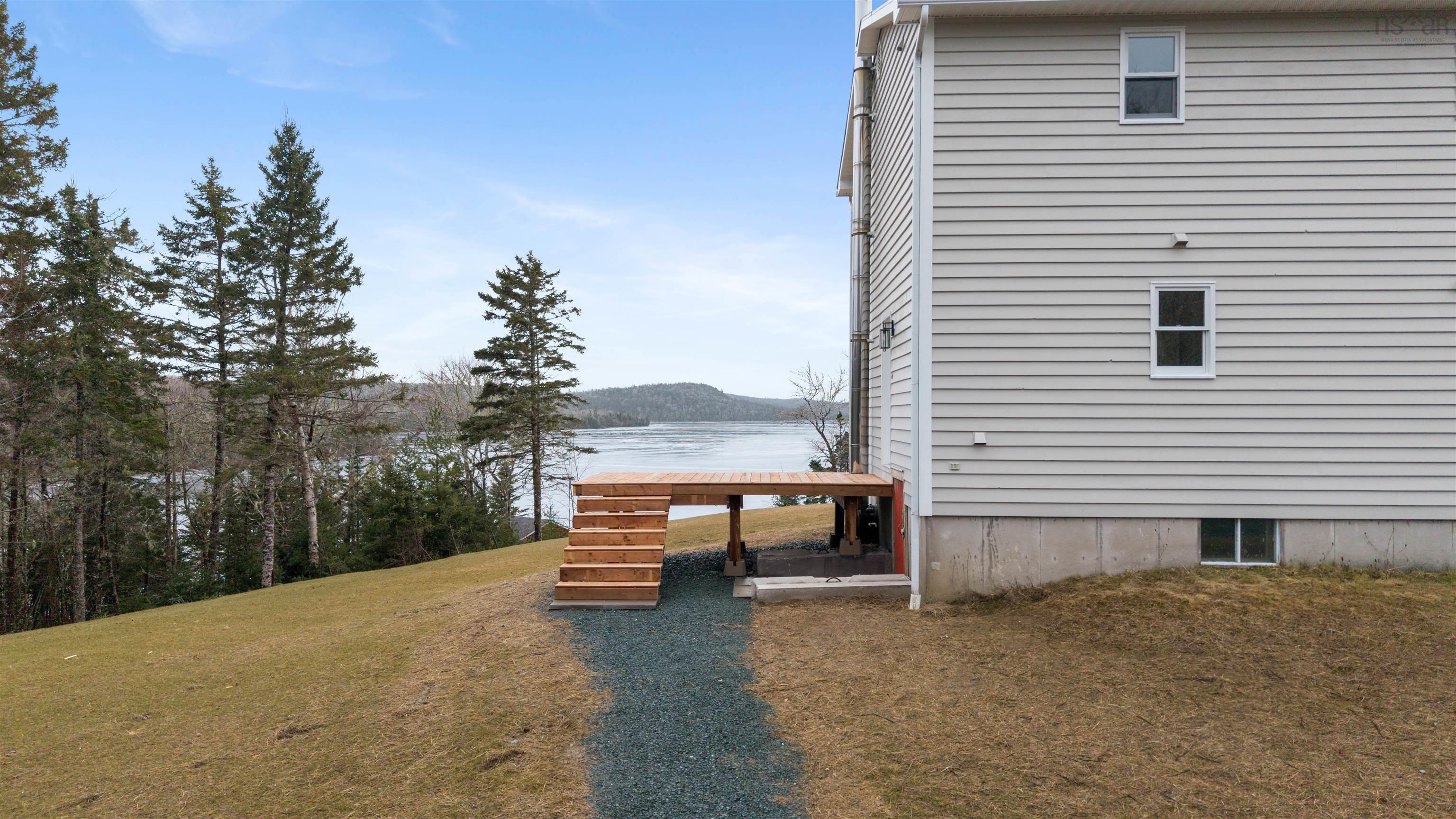 $559,900.00: 120 Old Road Hill, Sherbrooke