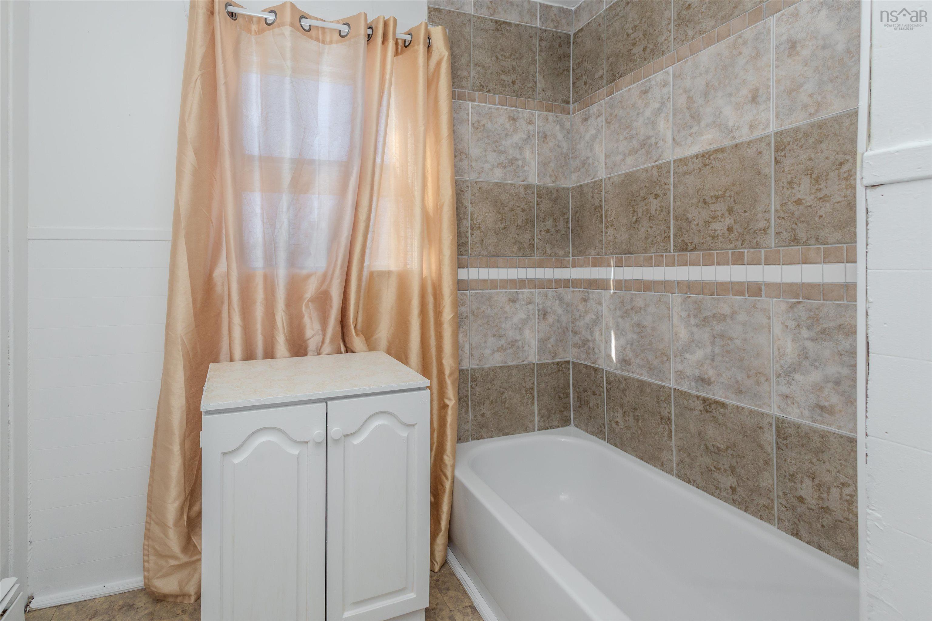 $220,000.00: 192-194 Gatacre Street, Sydney