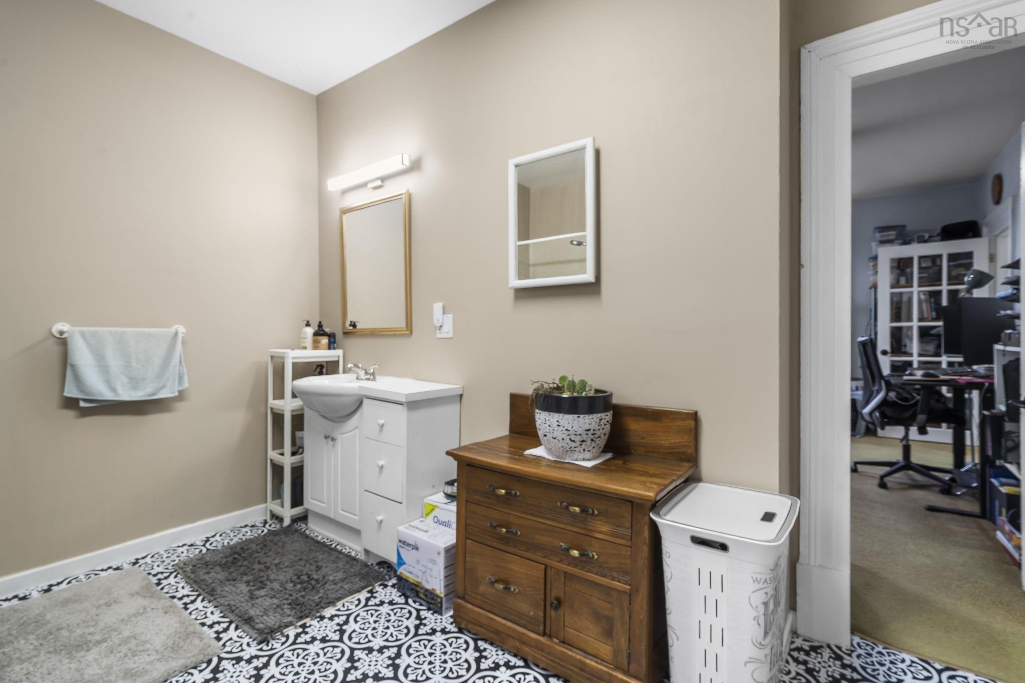 $399,000.00: 301 Town Road, Falmouth