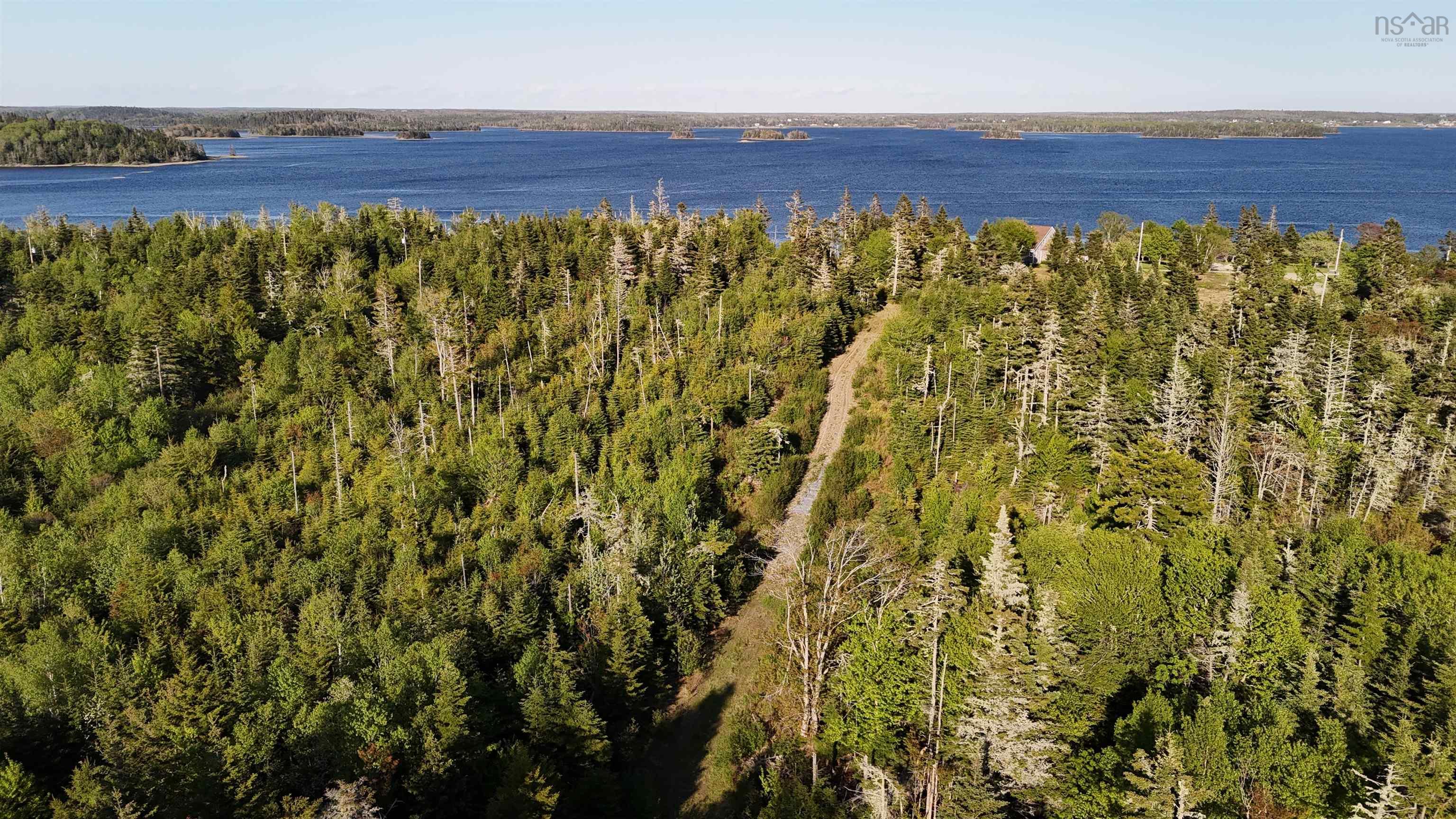 $180,000.00: Lot (PID 90037540) Highway 308, Morris Island