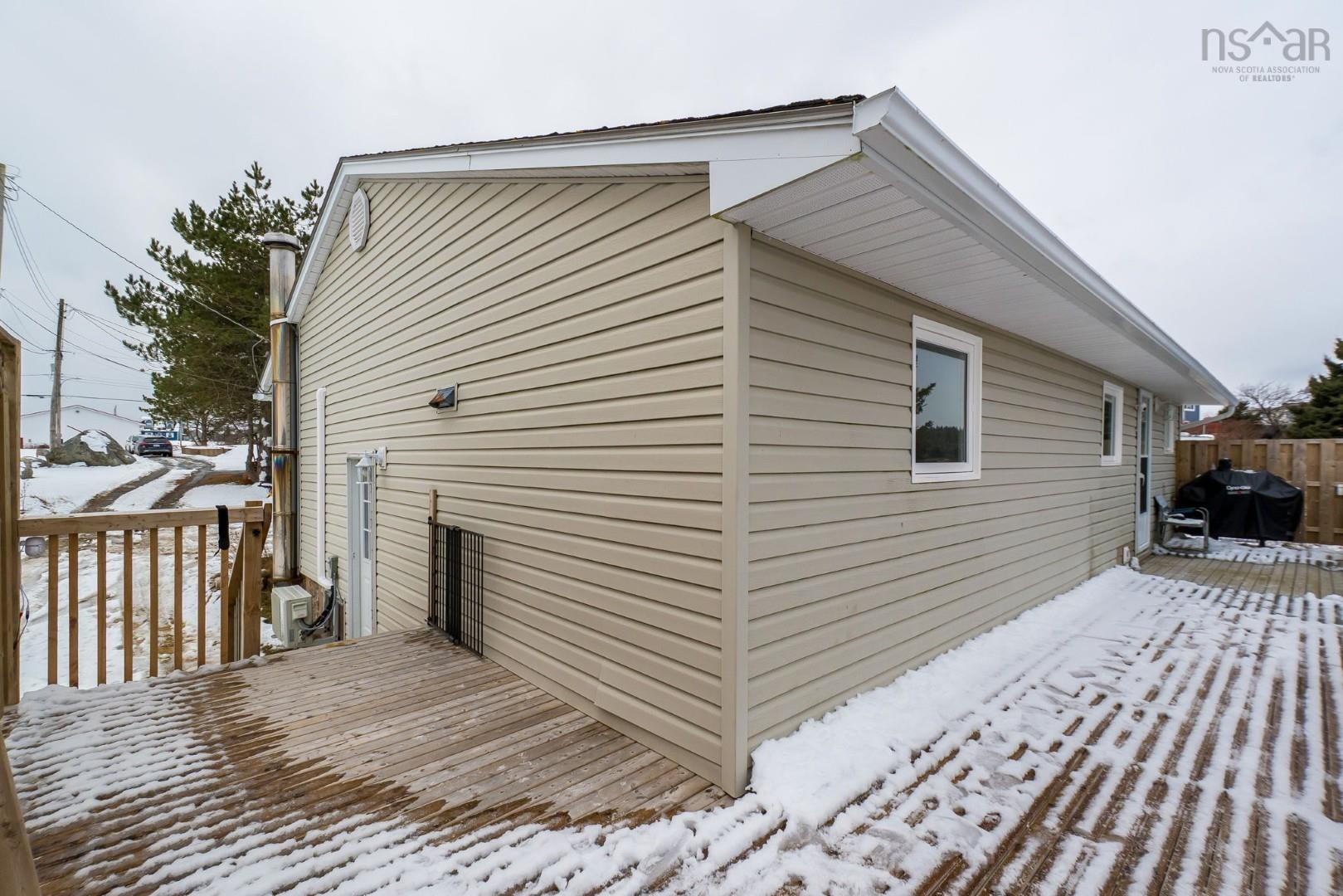 27 Back Lane, Terence Bay, NS (MLS 202601322)