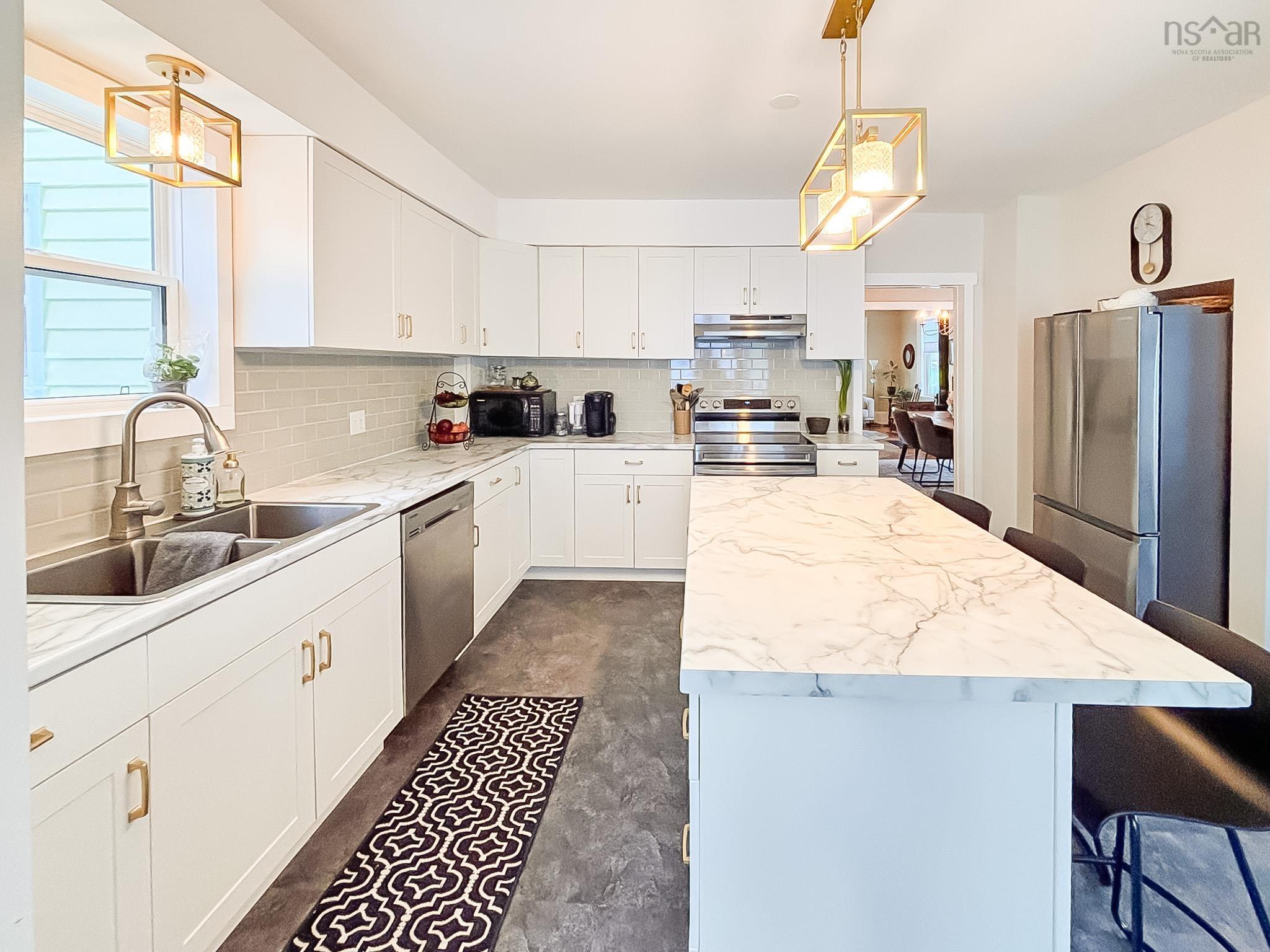 $595,000.00: 3380 Highway 331, Lahave