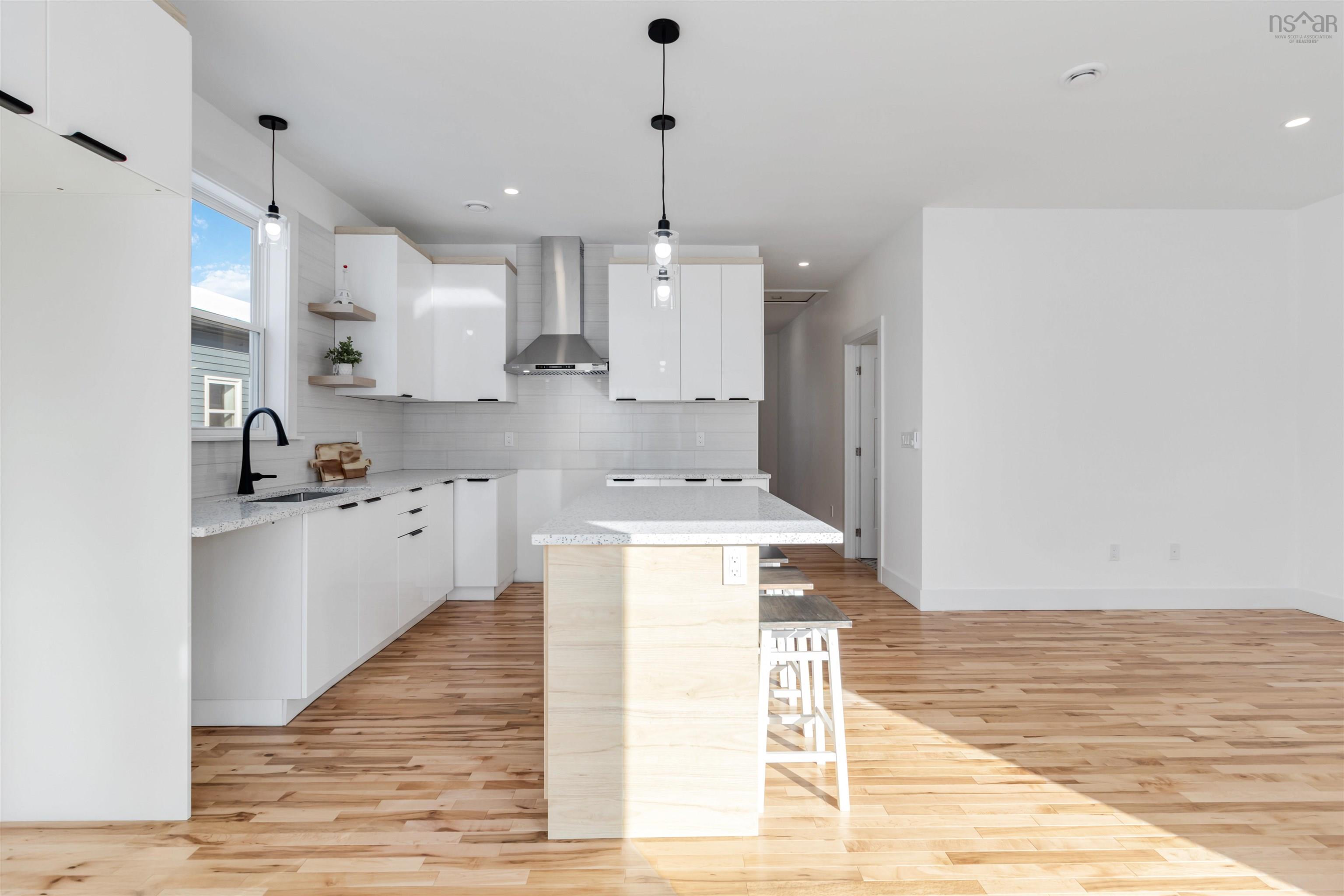 $730,000.00: 164 Provence Way, Timberlea