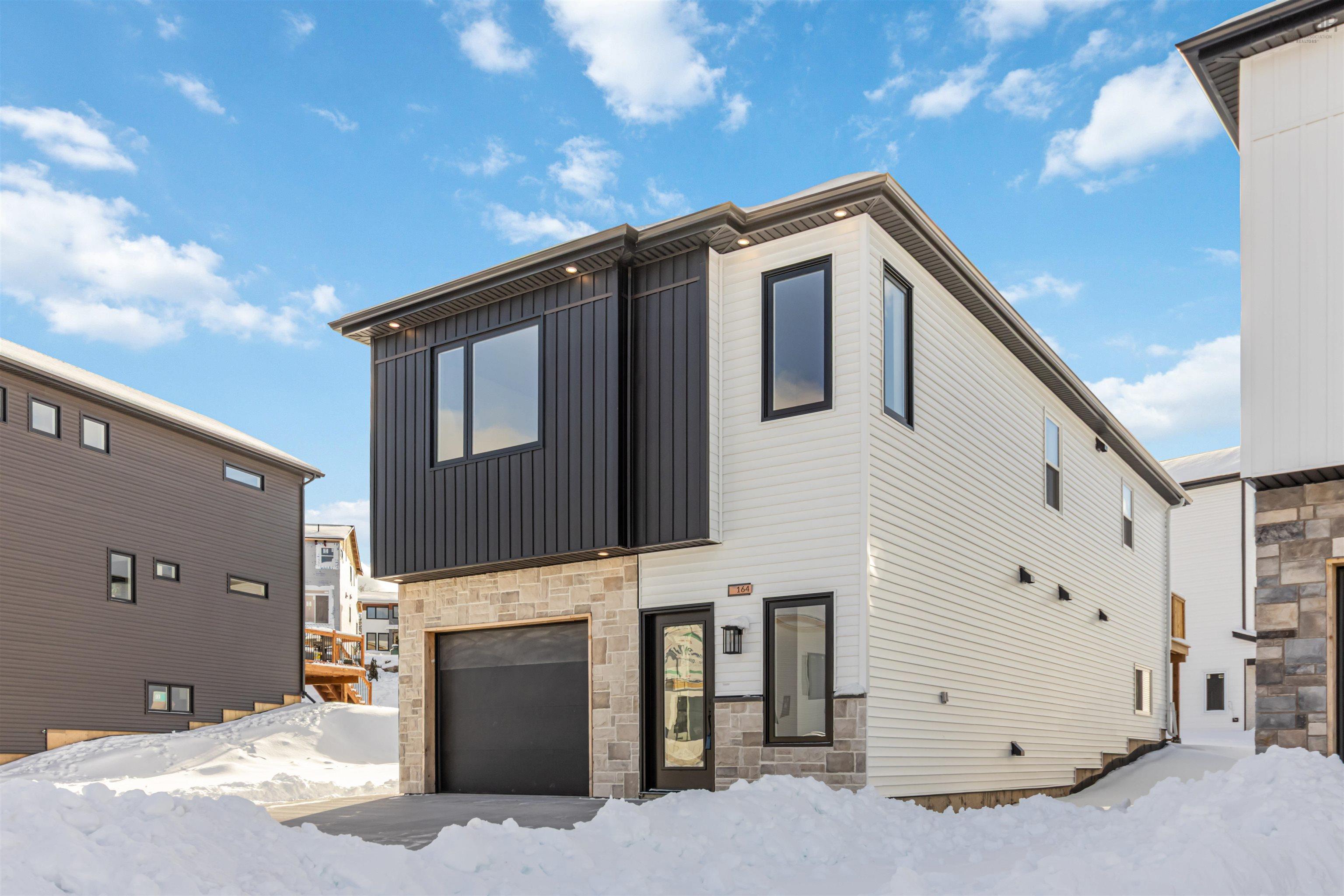 $730,000.00: 164 Provence Way, Timberlea