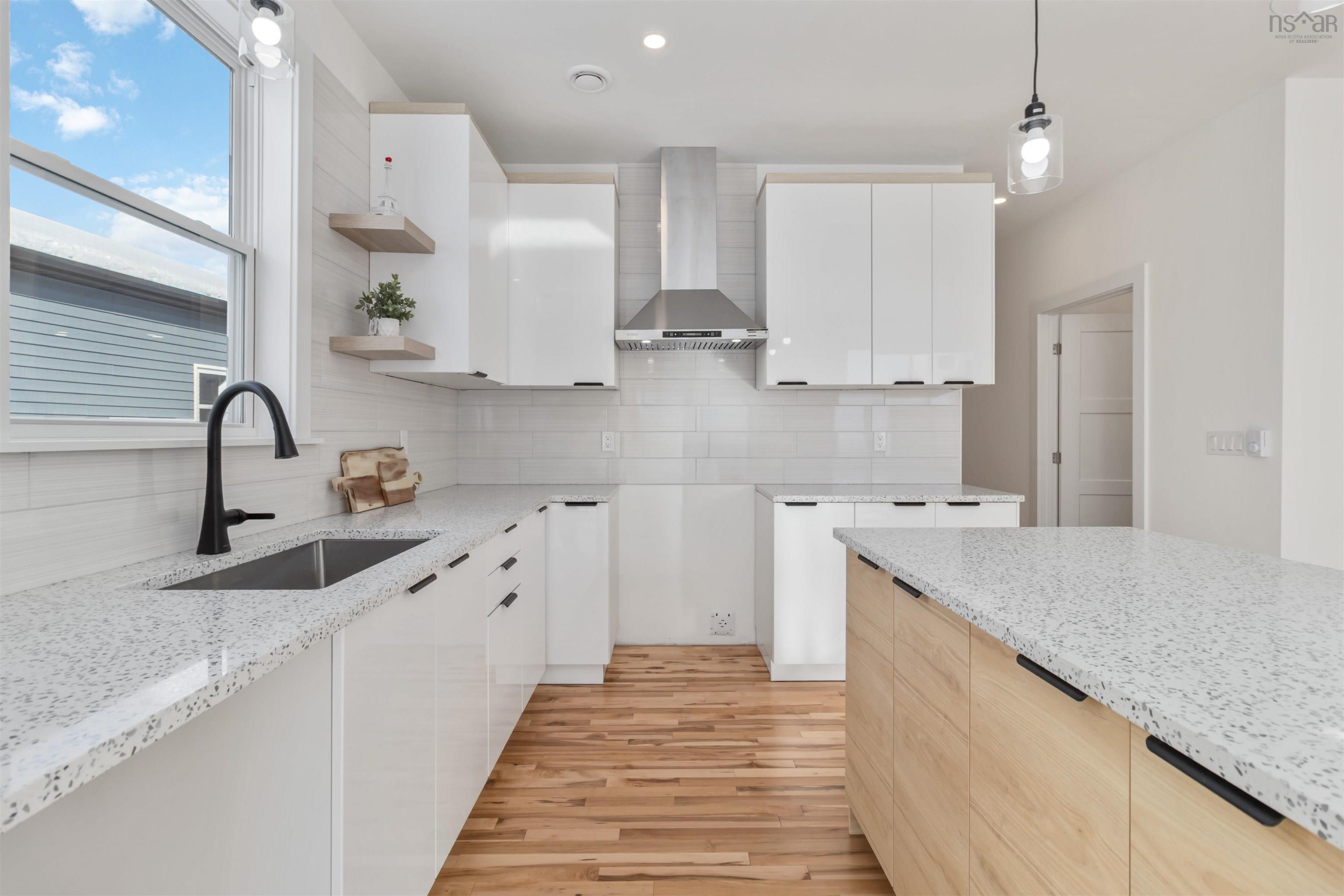 $730,000.00: 164 Provence Way, Timberlea