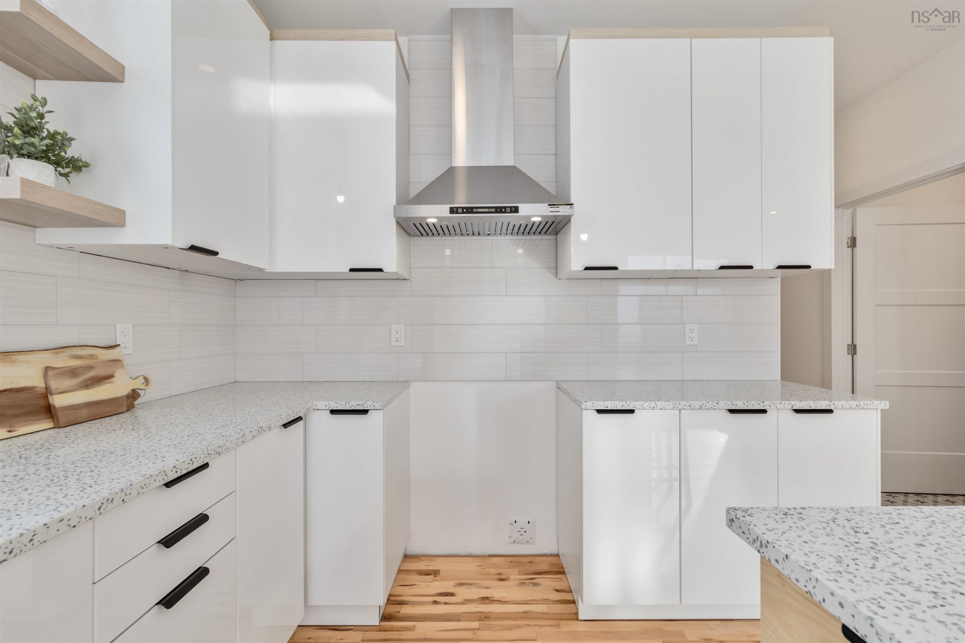 $730,000.00: 164 Provence Way, Timberlea