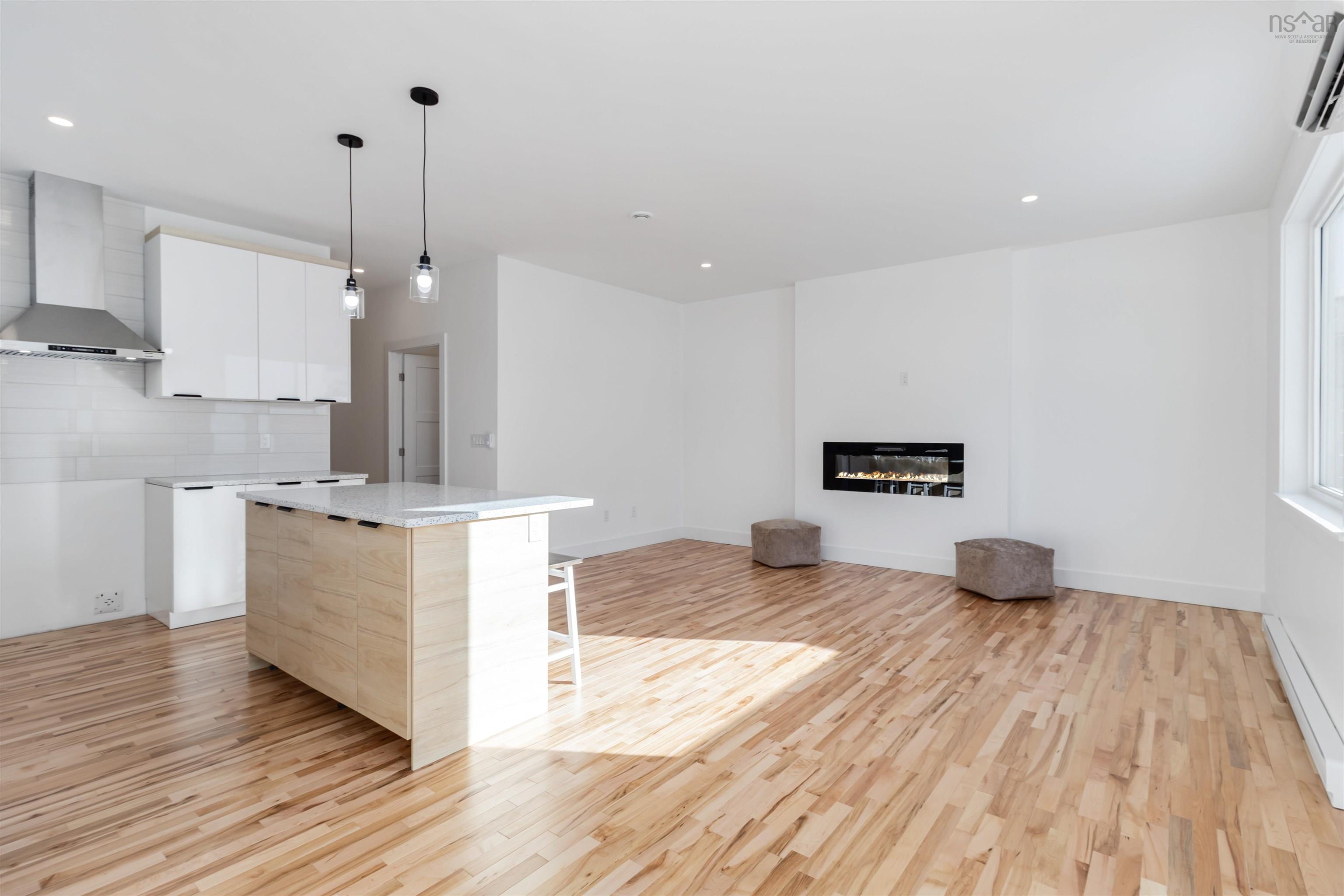 $730,000.00: 164 Provence Way, Timberlea