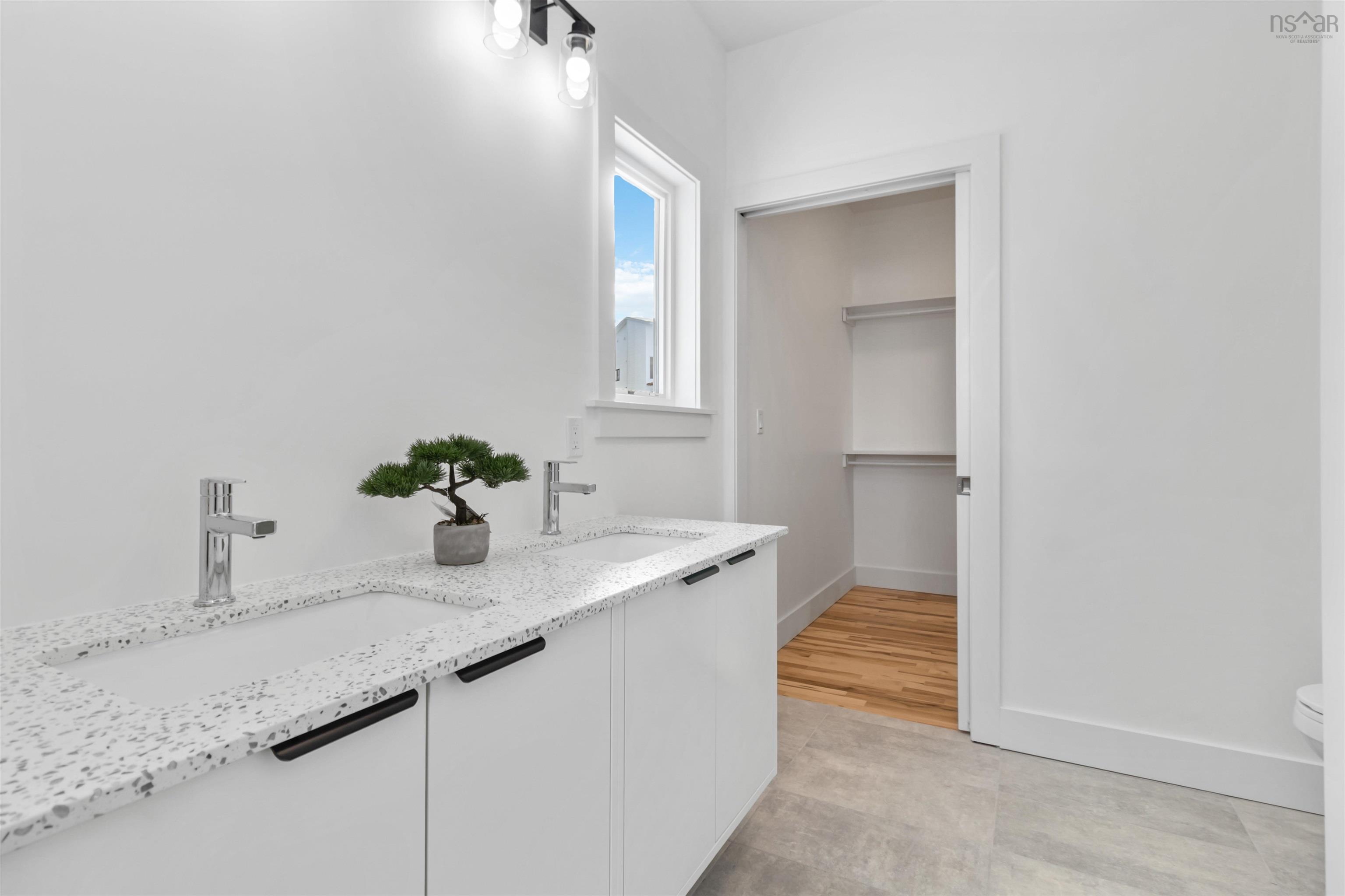 $730,000.00: 164 Provence Way, Timberlea