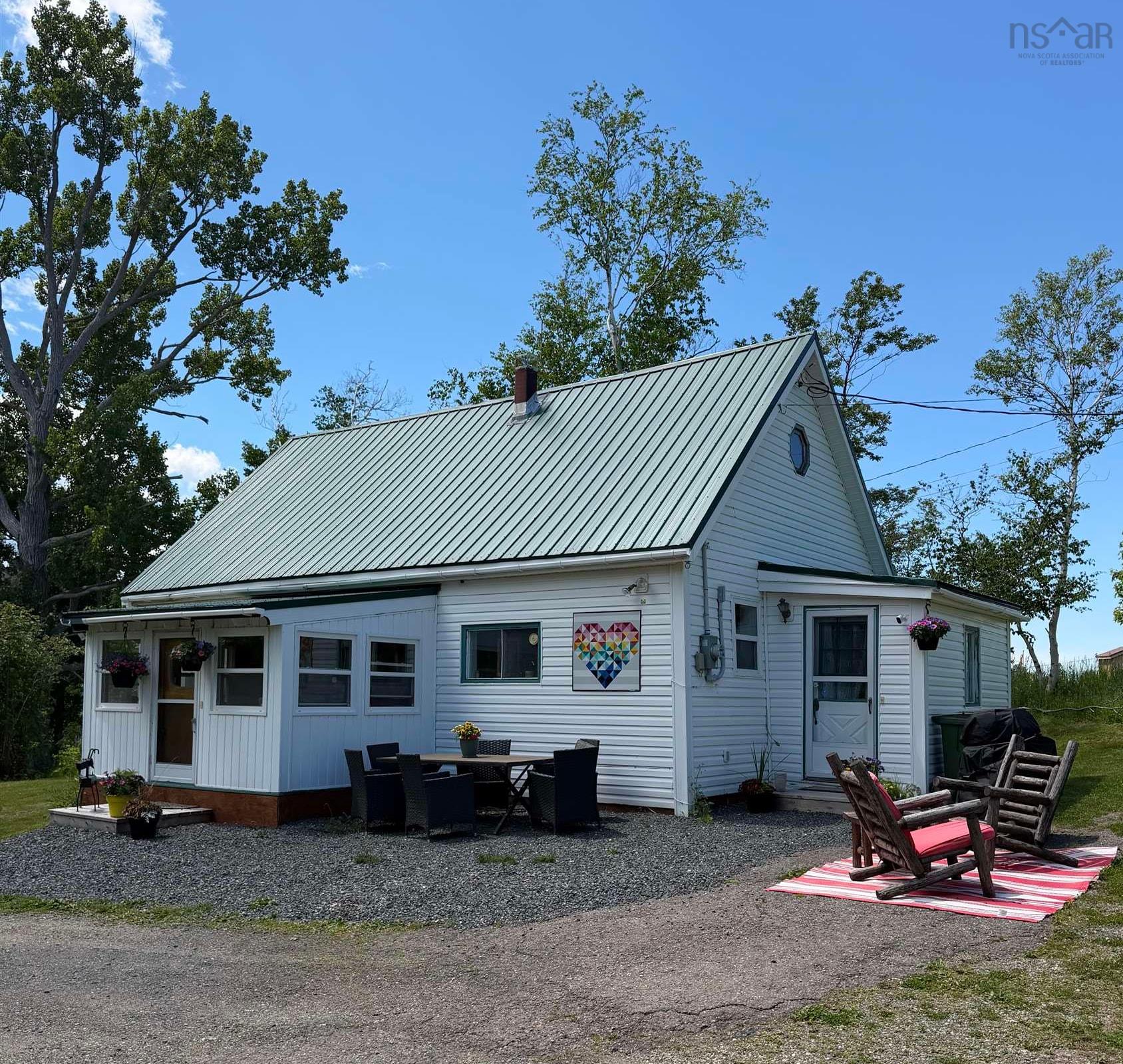 $199,900.00: 1211 Shore Road, Waterside