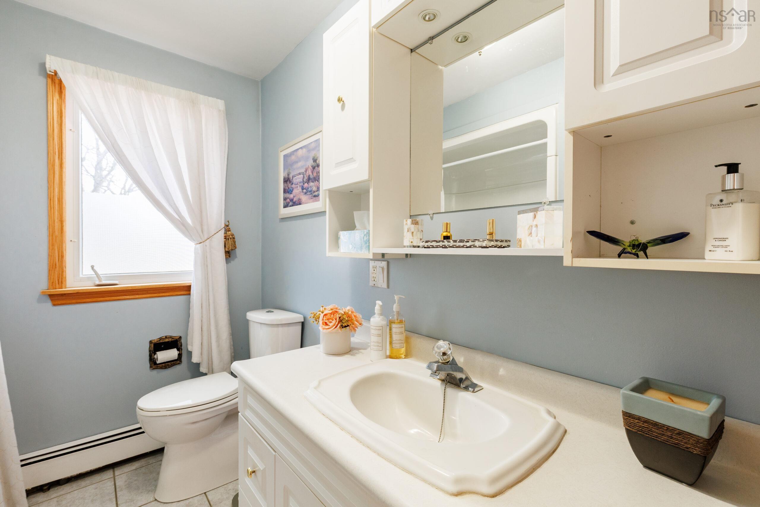 $380,000.00: 32 Chemin Des Bourque, Ste. Anne Du Ruisseau