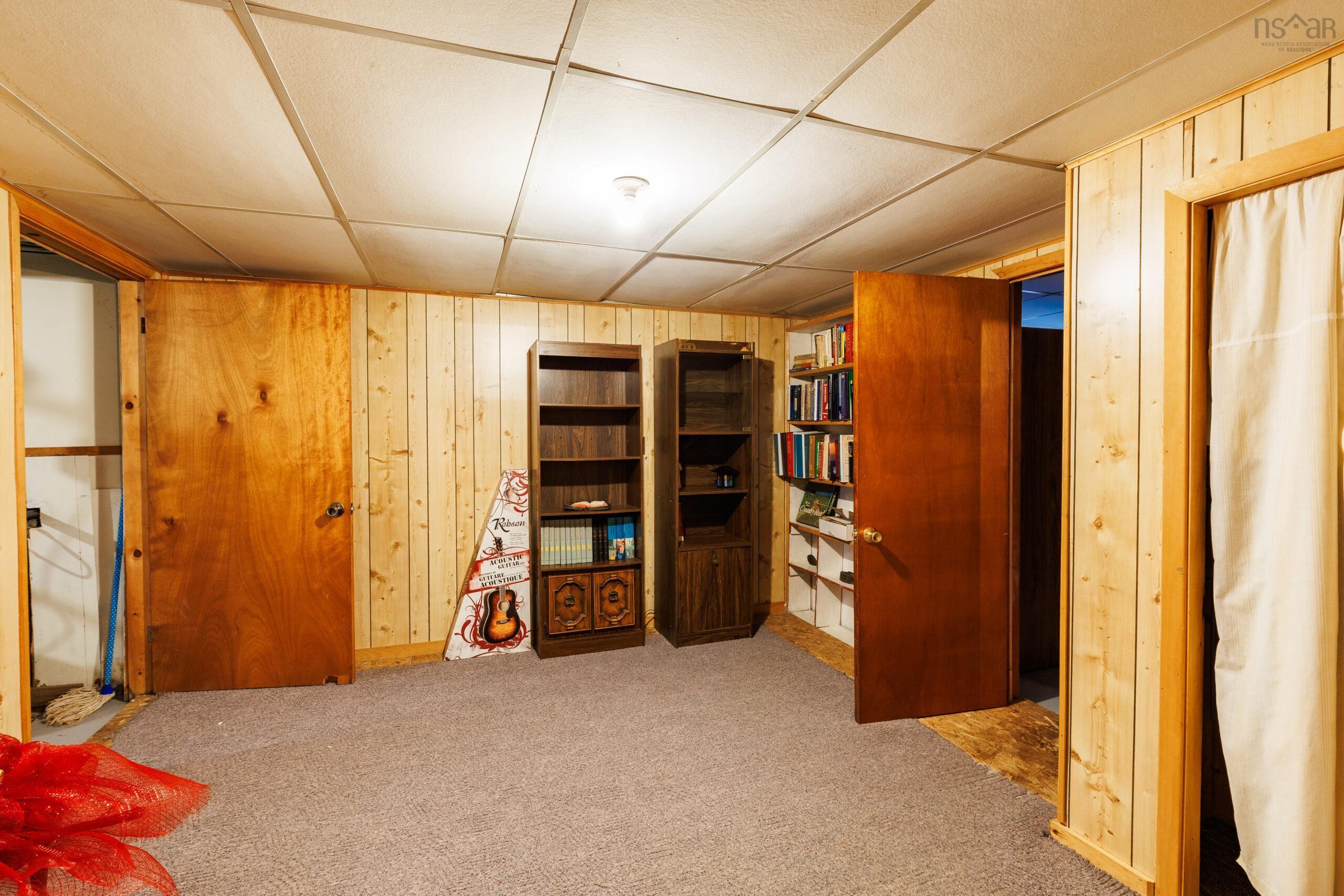 $380,000.00: 32 Chemin Des Bourque, Ste. Anne Du Ruisseau