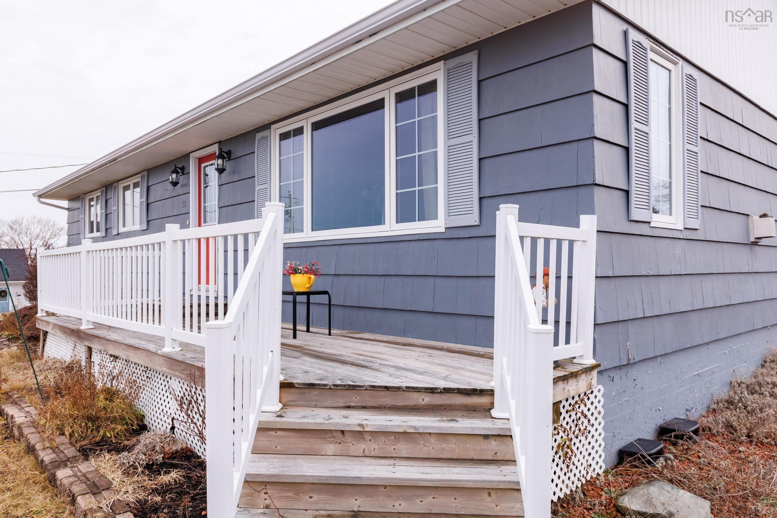 $380,000.00: 32 Chemin Des Bourque, Ste. Anne Du Ruisseau