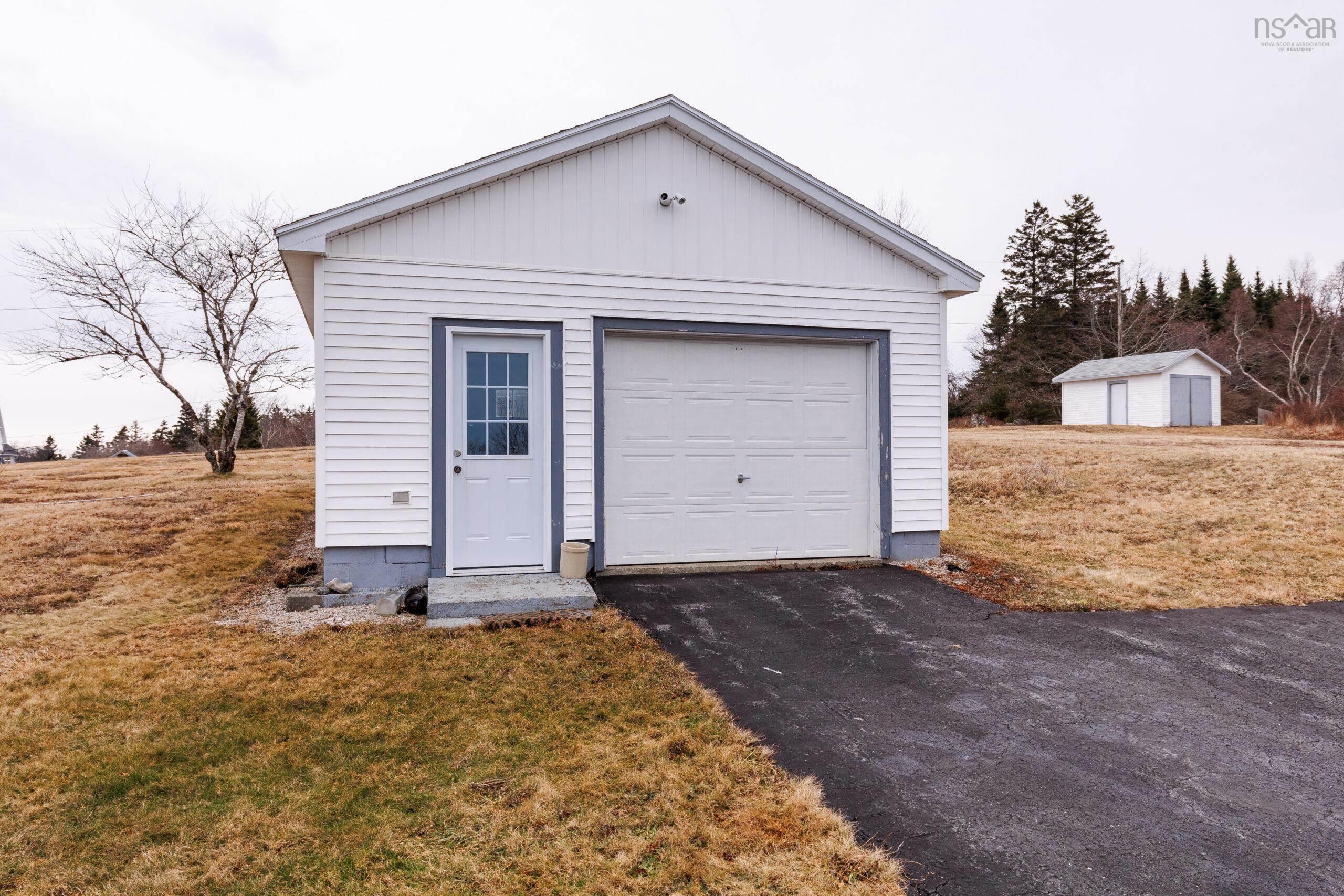 $380,000.00: 32 Chemin Des Bourque, Ste. Anne Du Ruisseau