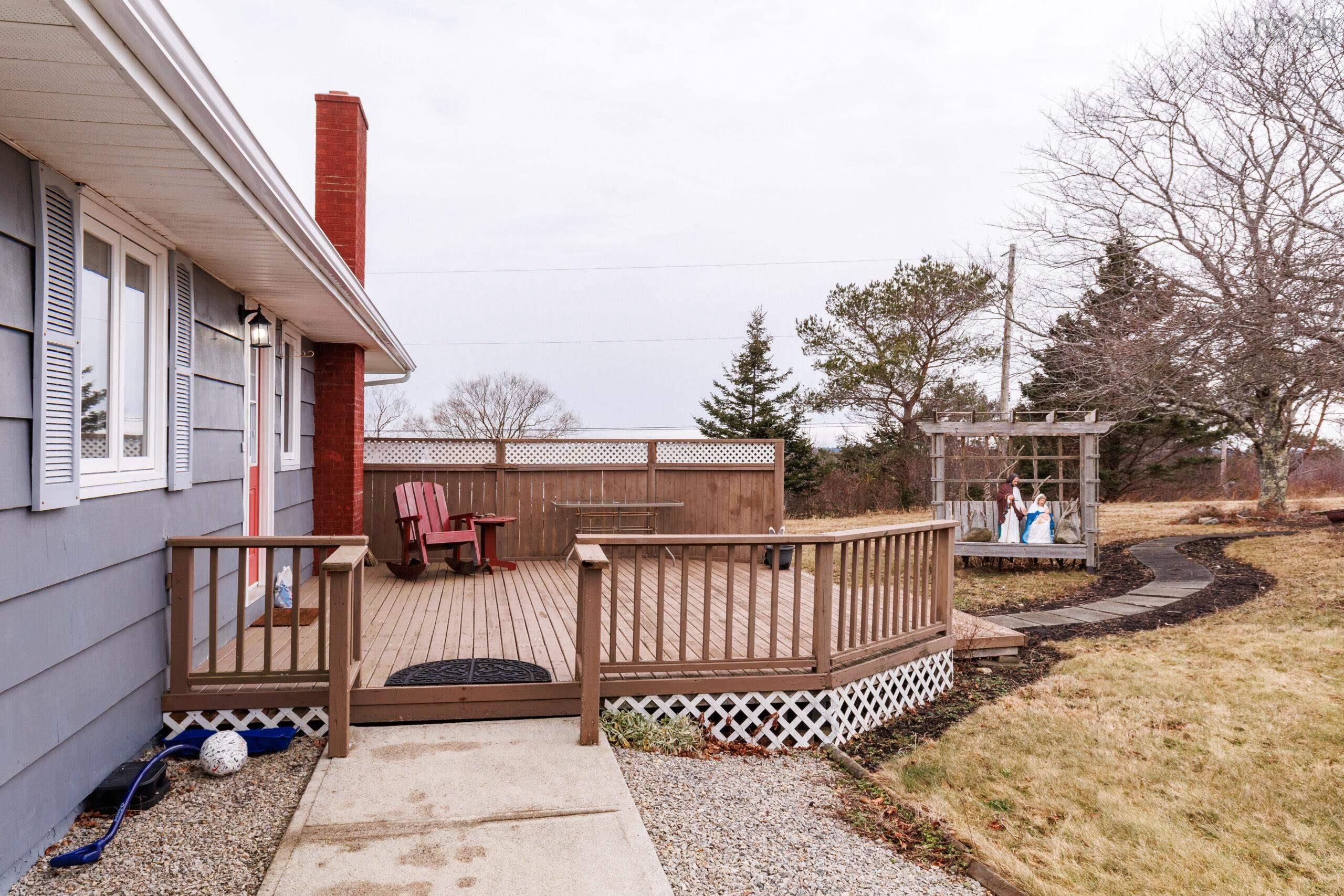 $380,000.00: 32 Chemin Des Bourque, Ste. Anne Du Ruisseau